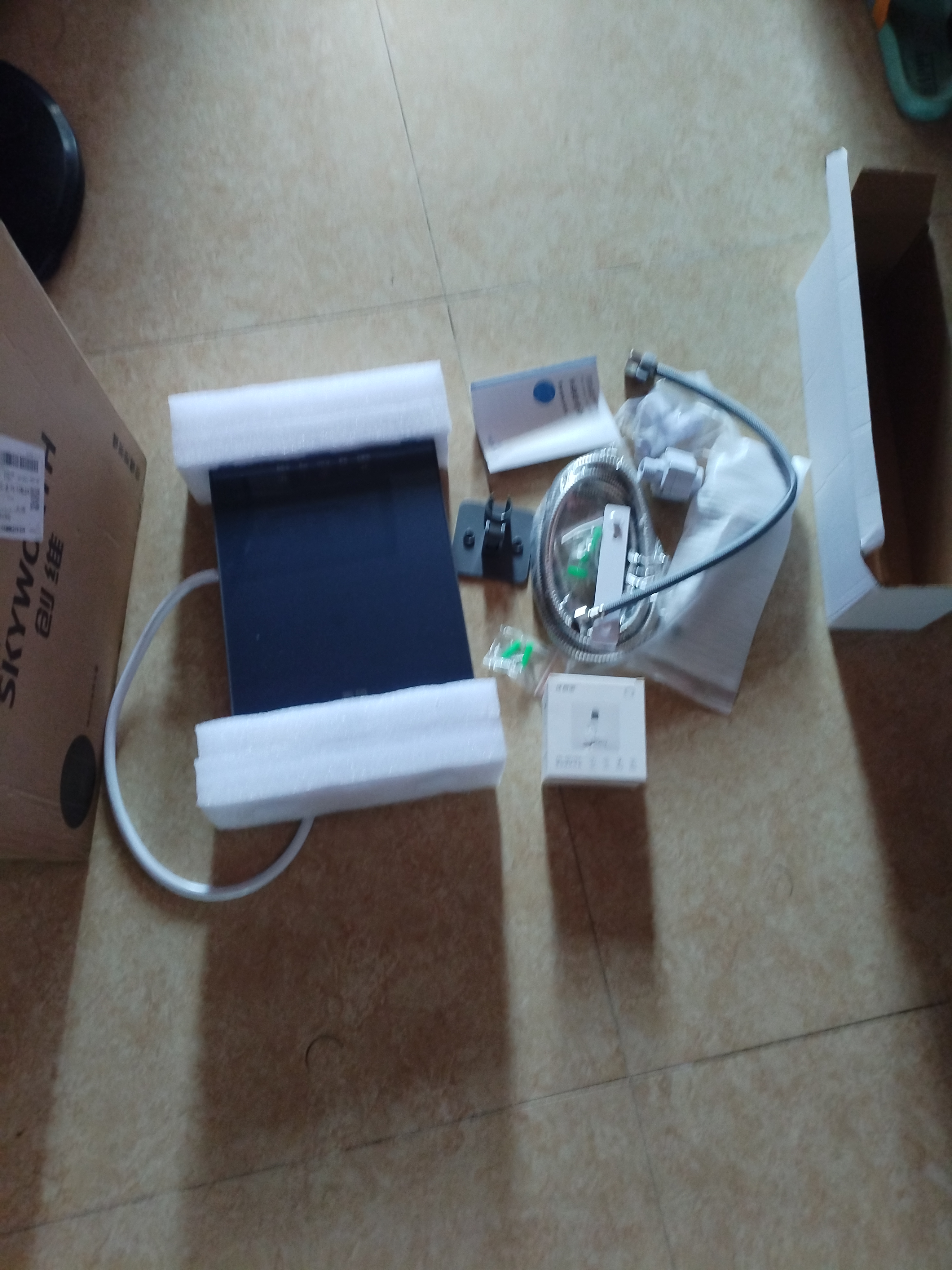 创维（Skyworth） 即热式电热水器电家用加热器速热洗澡器小型淋浴加热宝即开即热快速加热恒温洗澡机免储水 6050W 铸铝【销售TOP1/智能恒温】空开 自行安装 实拍图