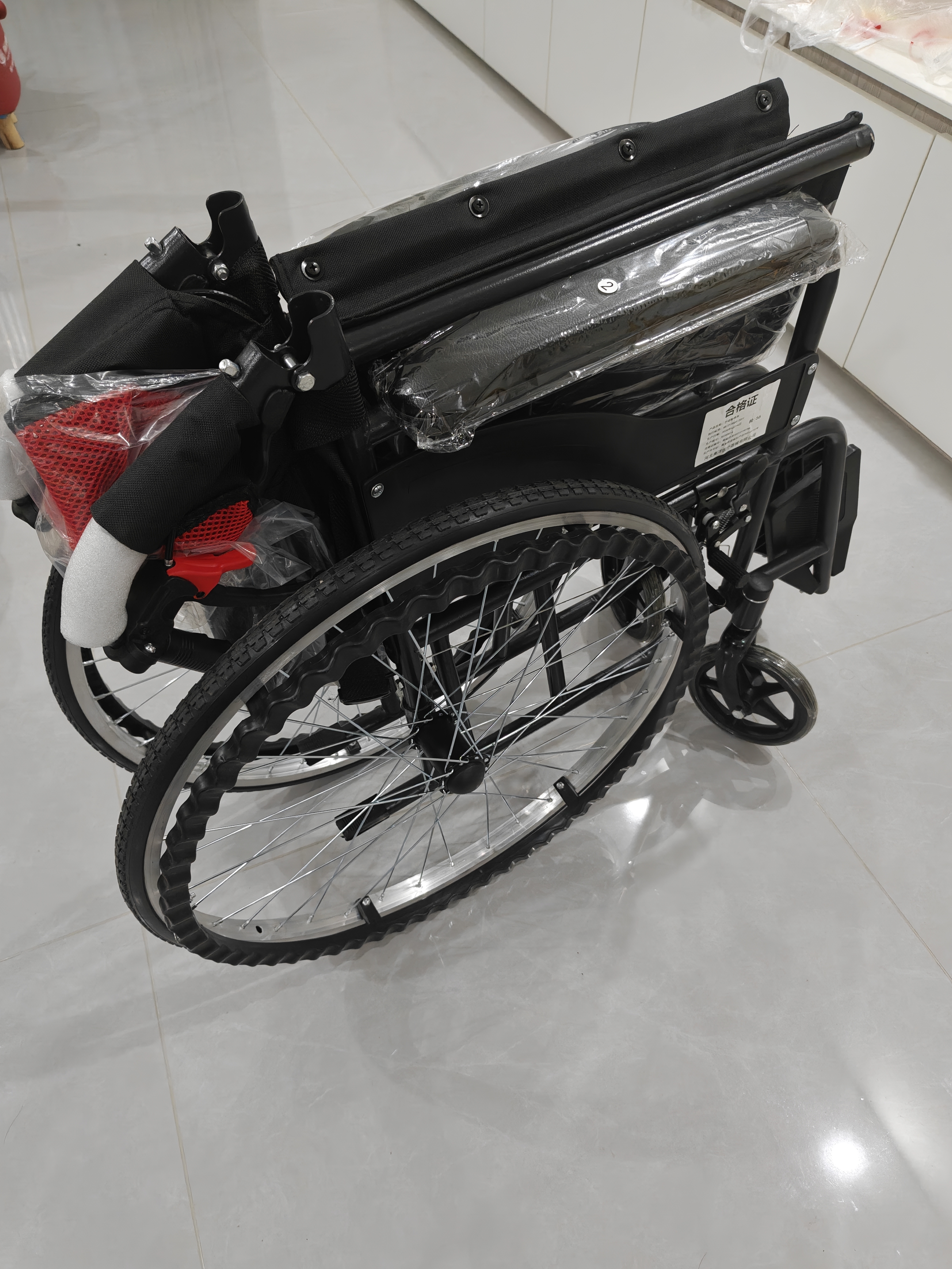 怡辉（YIHUI）轮椅轻便折叠老年人专用出行小型骨折便携式手动大轮代步车HG01A 实拍图