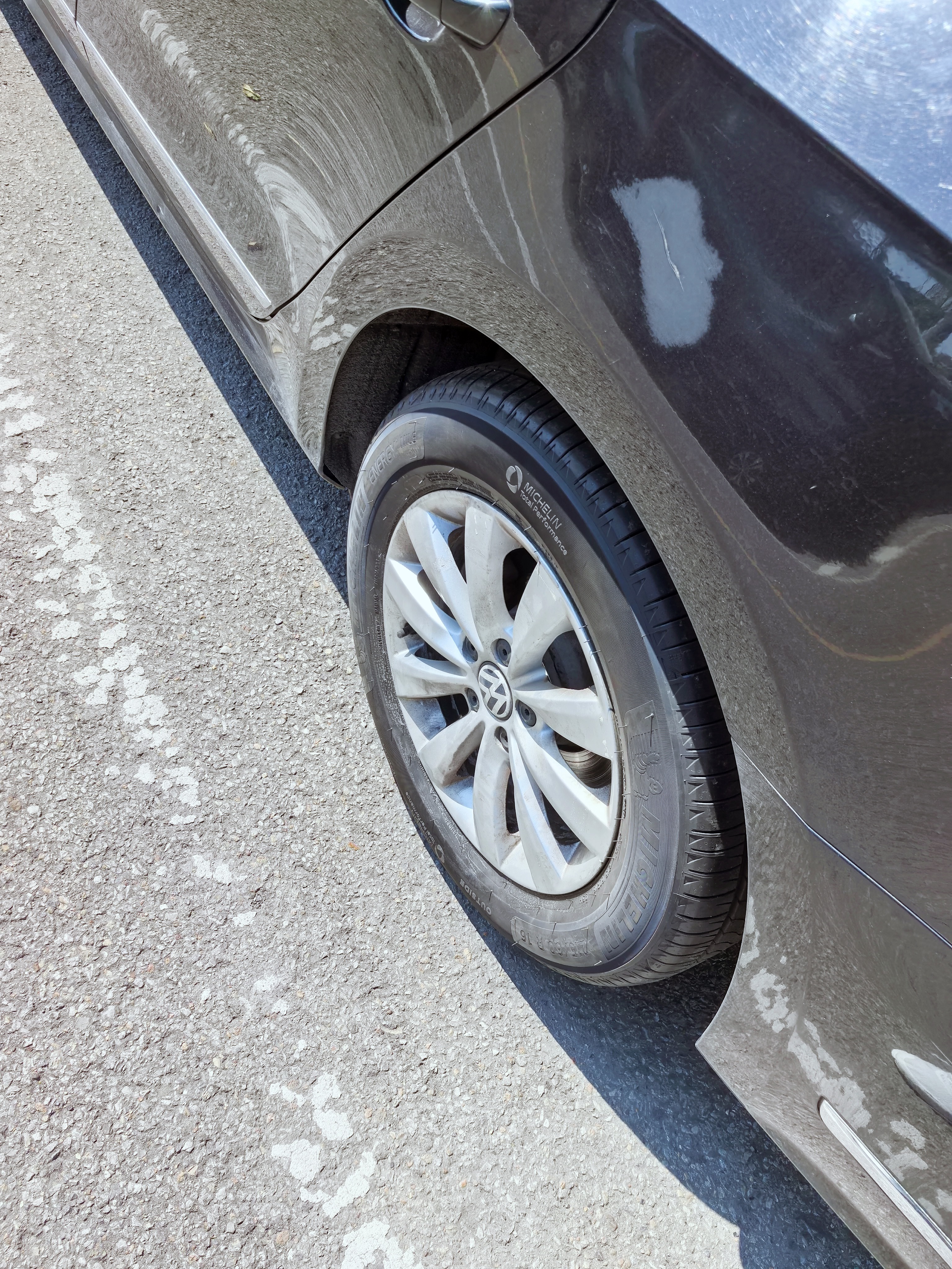 米其林（MICHELIN）【爆款清仓】汽车轮胎 215/60R16 95H 耐越 适配天籁/帕萨特/XRV 实拍图