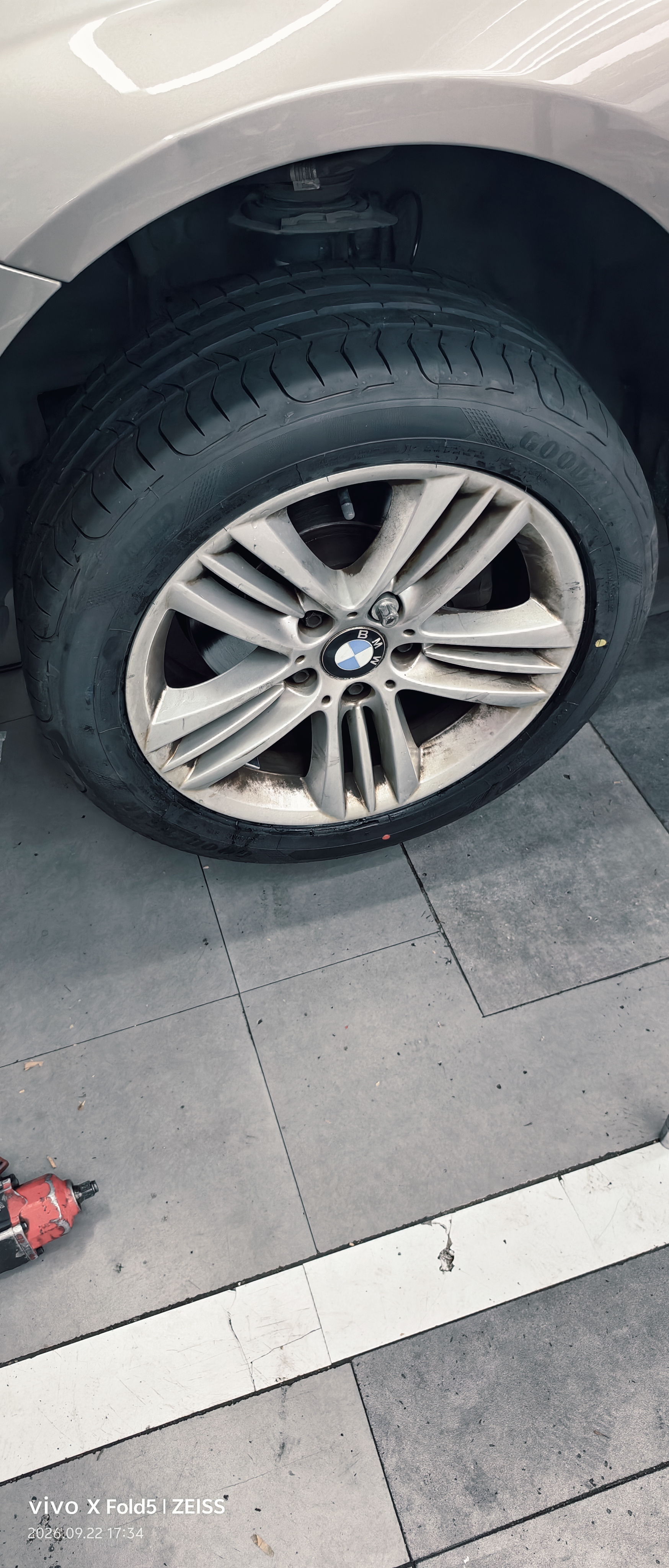 固特异（Goodyear）汽车轮胎225/50R17 98W 鹰驰F1酷跑 适配雅阁奥迪思铂睿 御乘升级 实拍图