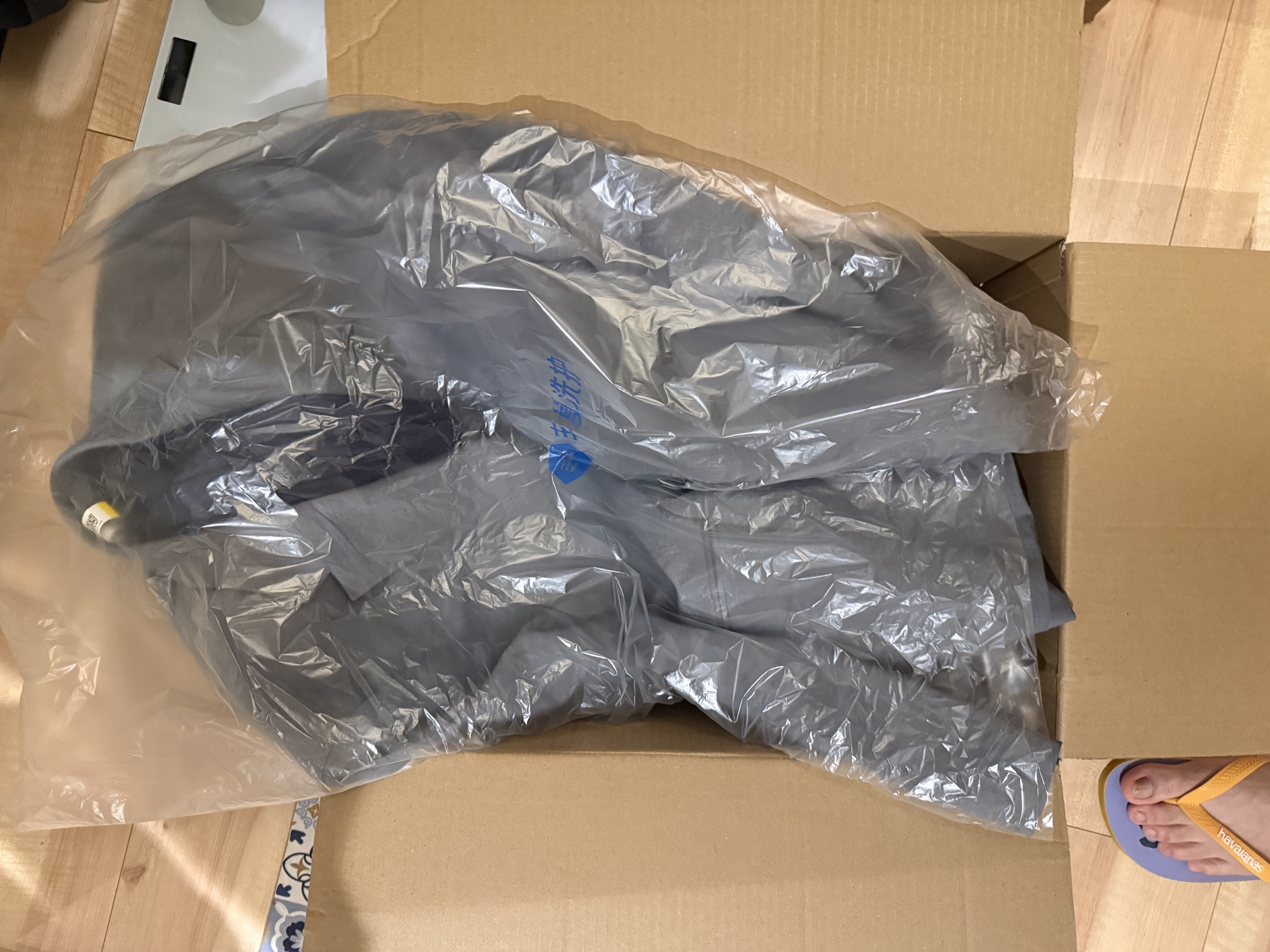 干洗西装/外套 顺丰免费取送上门干洗服务 干洗衣服清洗洗衣服上门取 洗衣 西装清洗单件/套装洗衣服务 商务3件套（外套/衬衫/裤子/皮鞋任3件） 点击去定制选择上门时间 实拍图