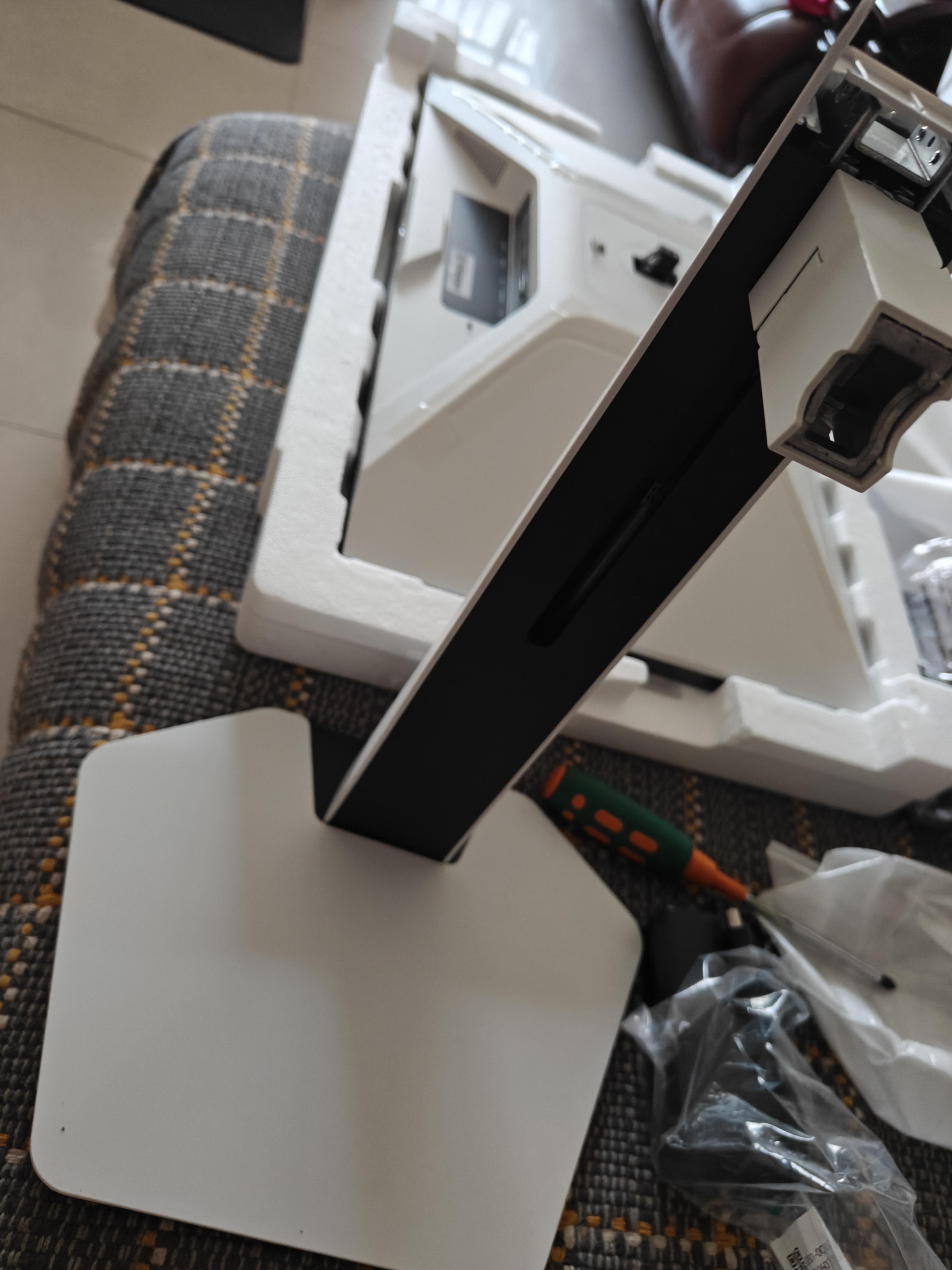 雷鸟27英寸2K260Hz 1196分区QD-MiniLED电竞显示屏 DC调光护眼 HDR1000 电脑显示器 27Q7A 实拍图