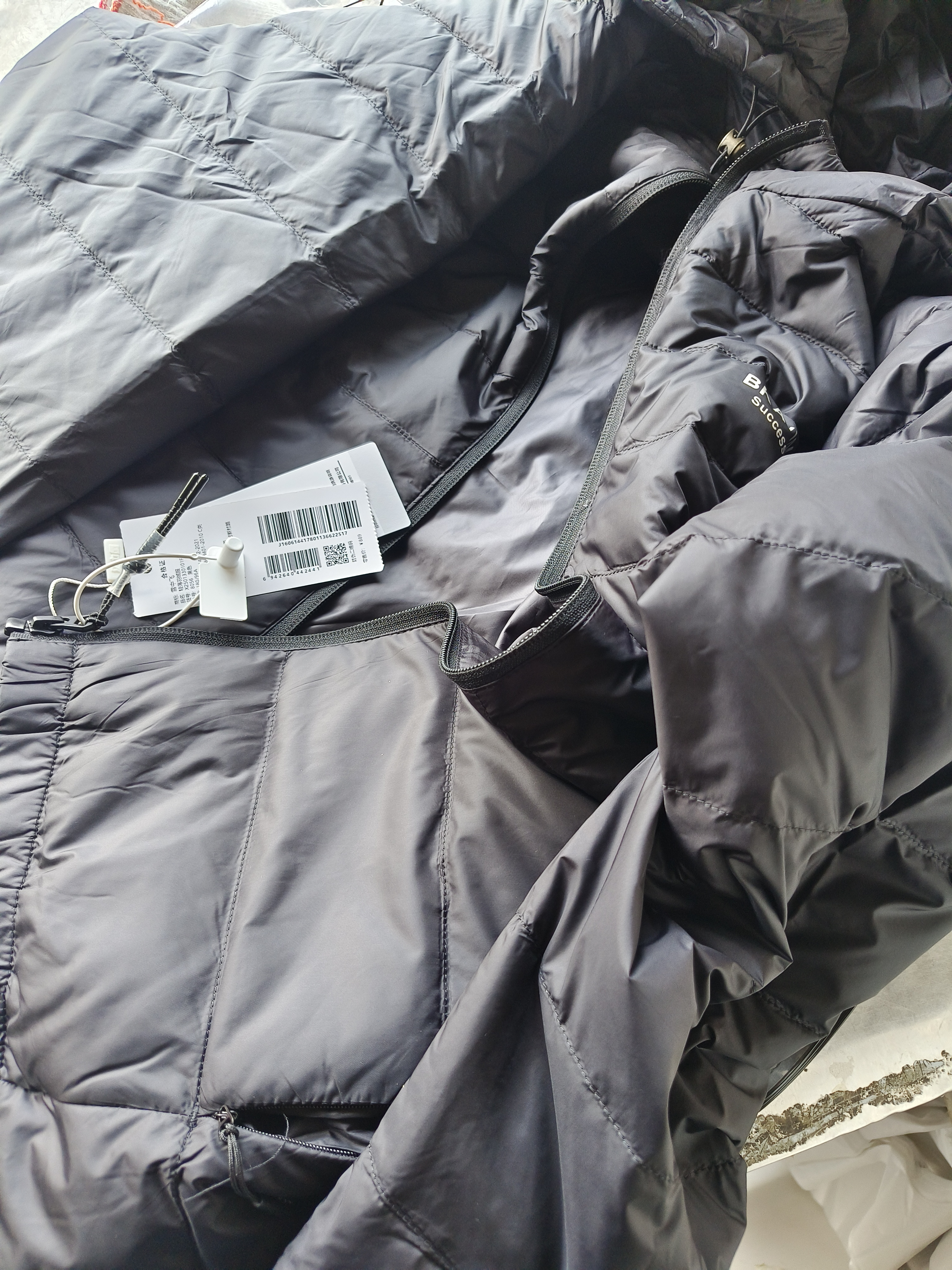 雪中飞90绒轻薄羽绒服男女同款连帽时尚休闲秋冬保暖情侣外套男180 实拍图