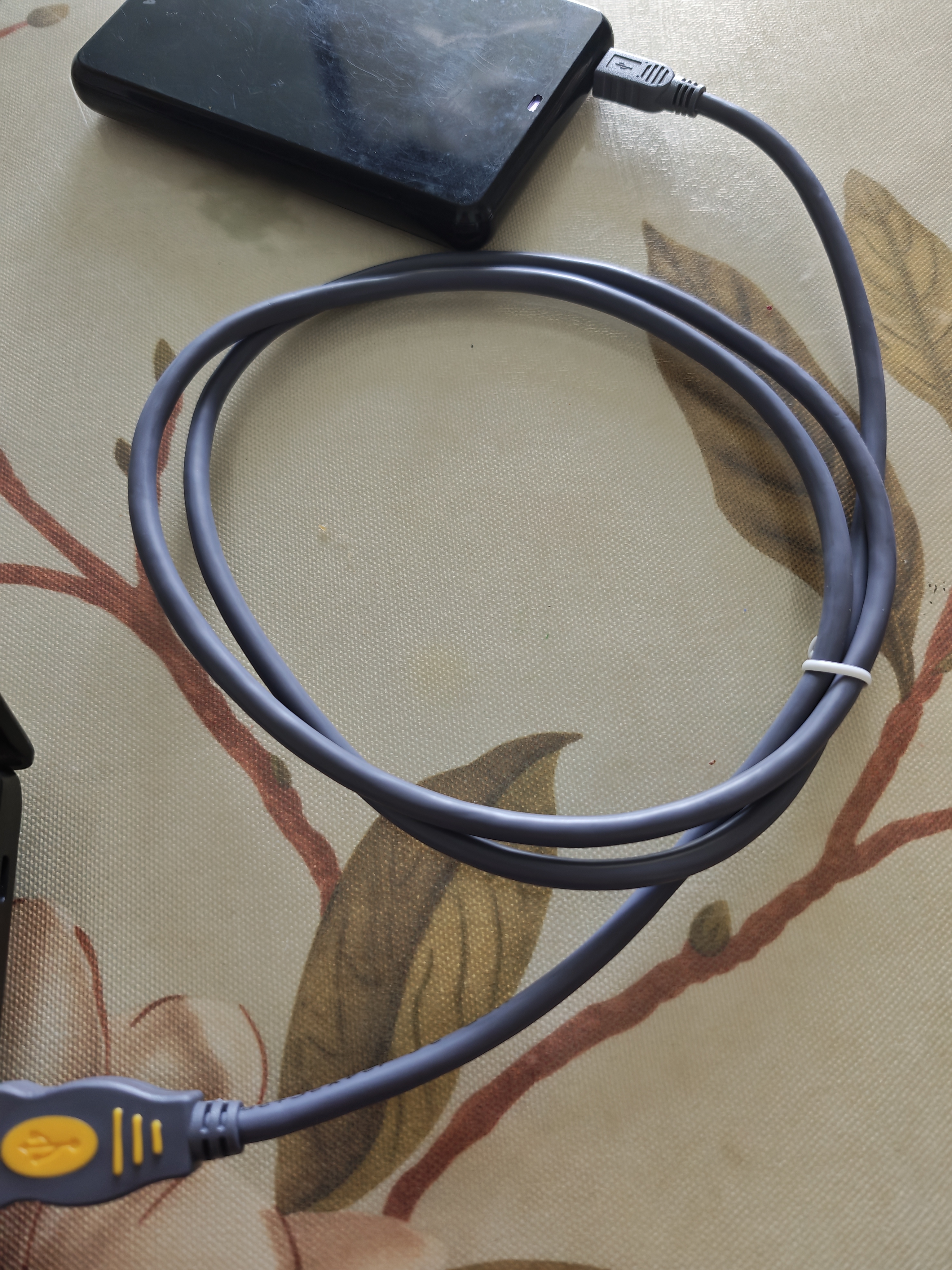 晶华USB2.0转Mini T口A-5P型USB数据连接线相机行车记录仪手机充电移动硬盘数据连接MP3灰色1.2米U117D 实拍图
