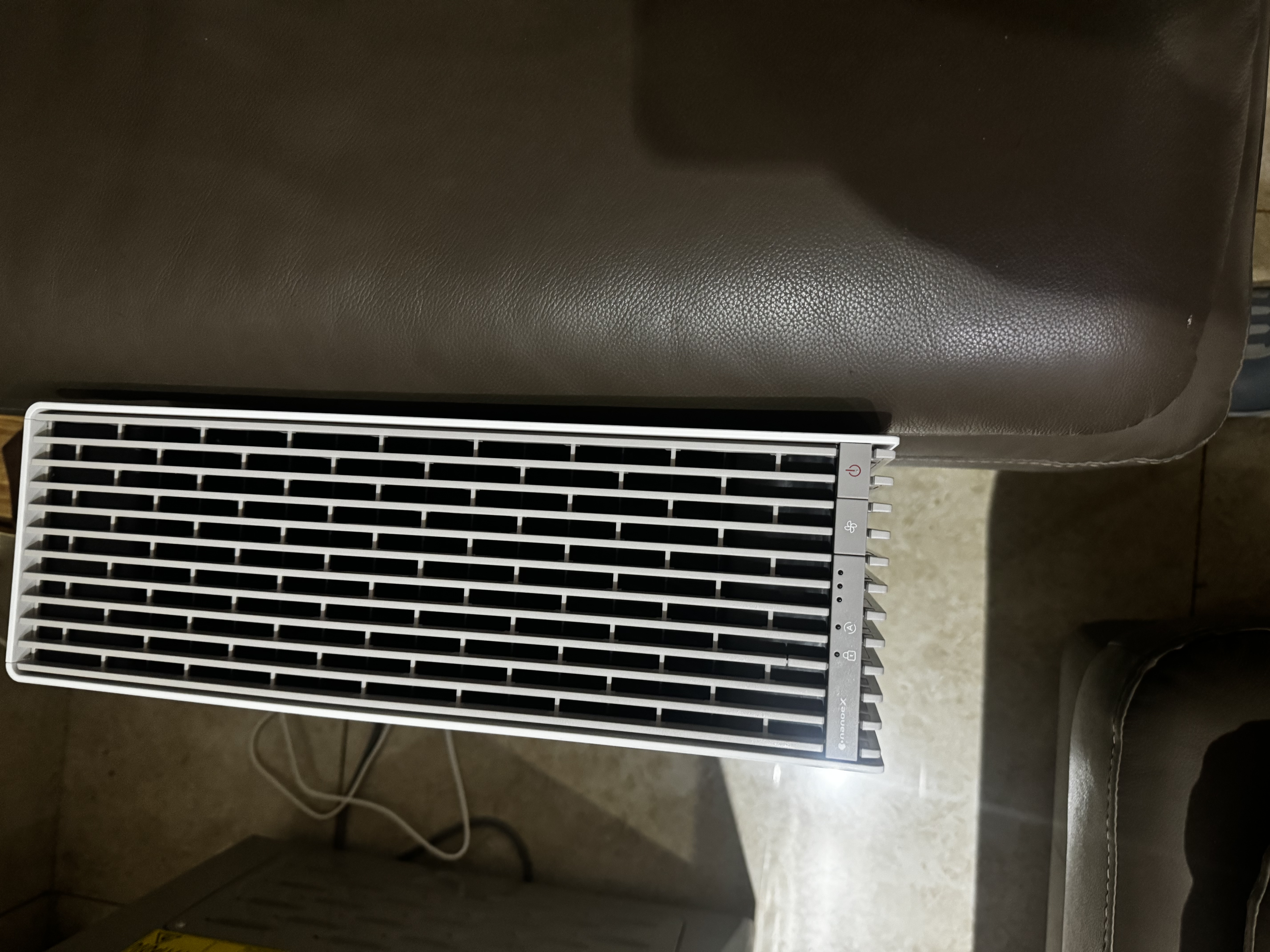 松下（Panasonic）slim薄型空气净化器 除甲醛无雾加湿器净化器一体家用除菌除异味除烟味除尘过滤PM2.5去甲醛 slim薄型空气净化器【月光白】F-65C5PX 实拍图