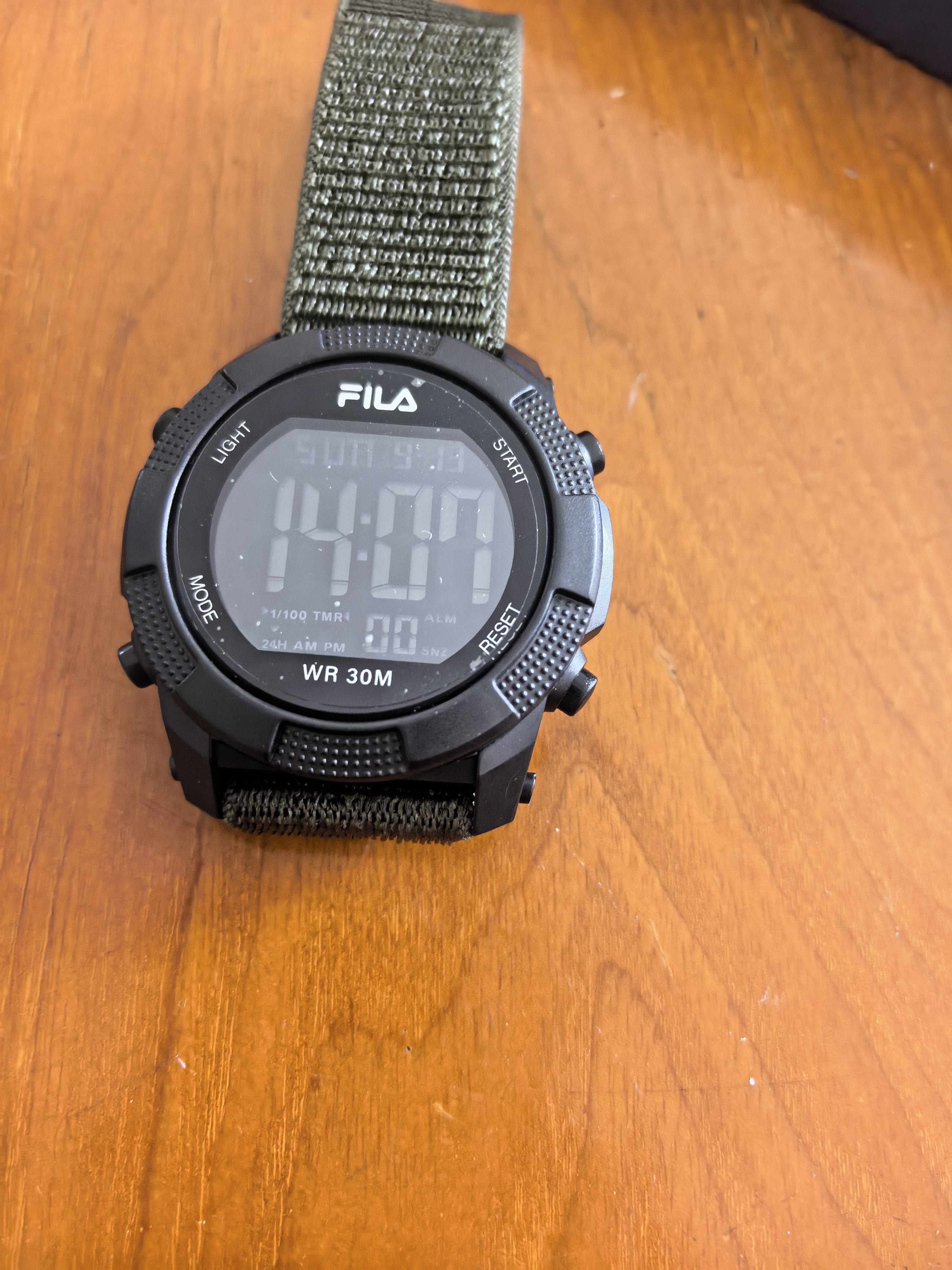 斐乐（FILA）手表夜光电子表运动潮流防水学生表初高中大学生考试表6985-001 实拍图