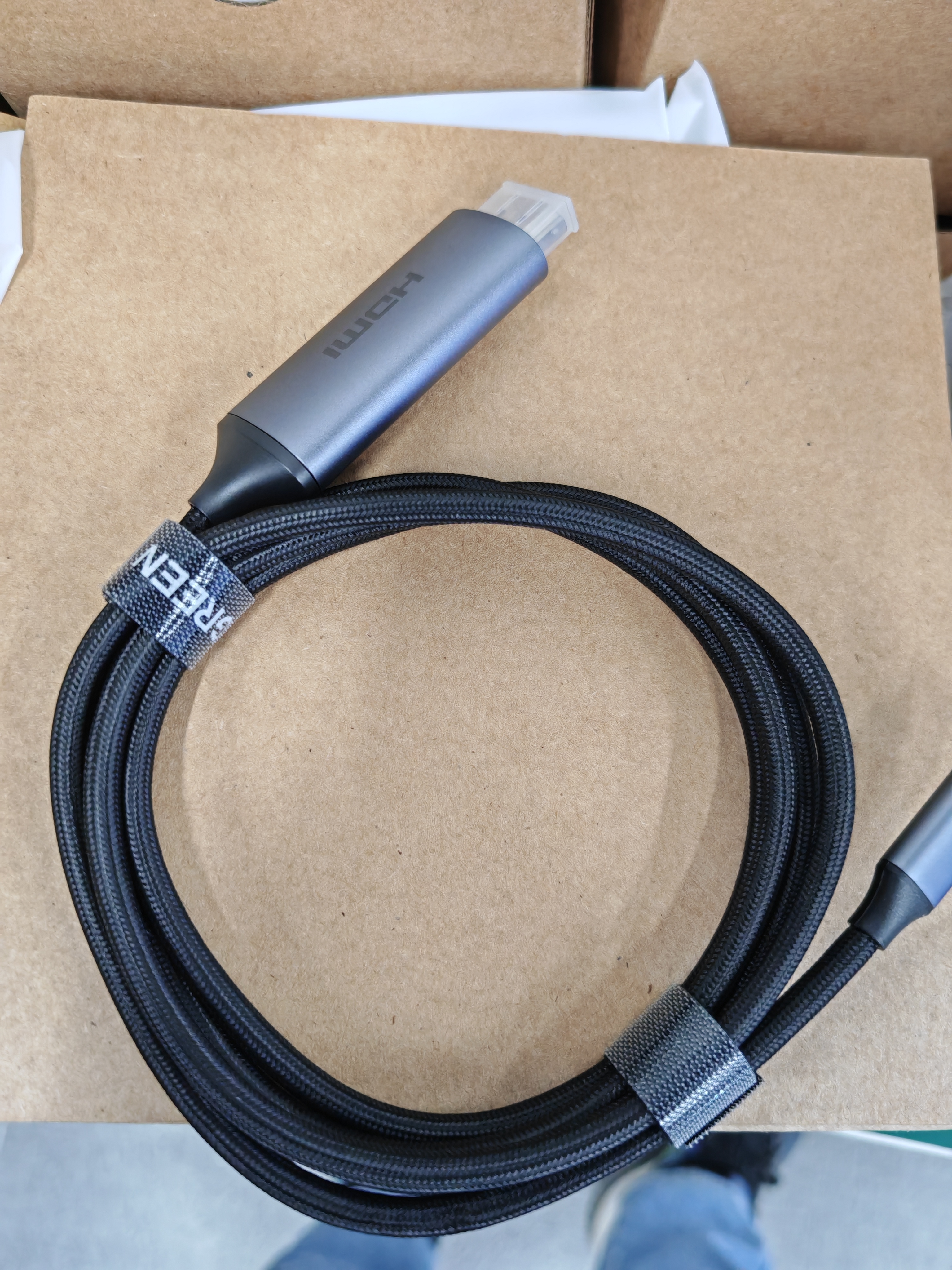 绿联Type-C转HDMI2.1线USBC转接线适用雷电5转换器8K60/4K240Hz苹果M6笔记本手机投屏接显示器电视1.5m 实拍图
