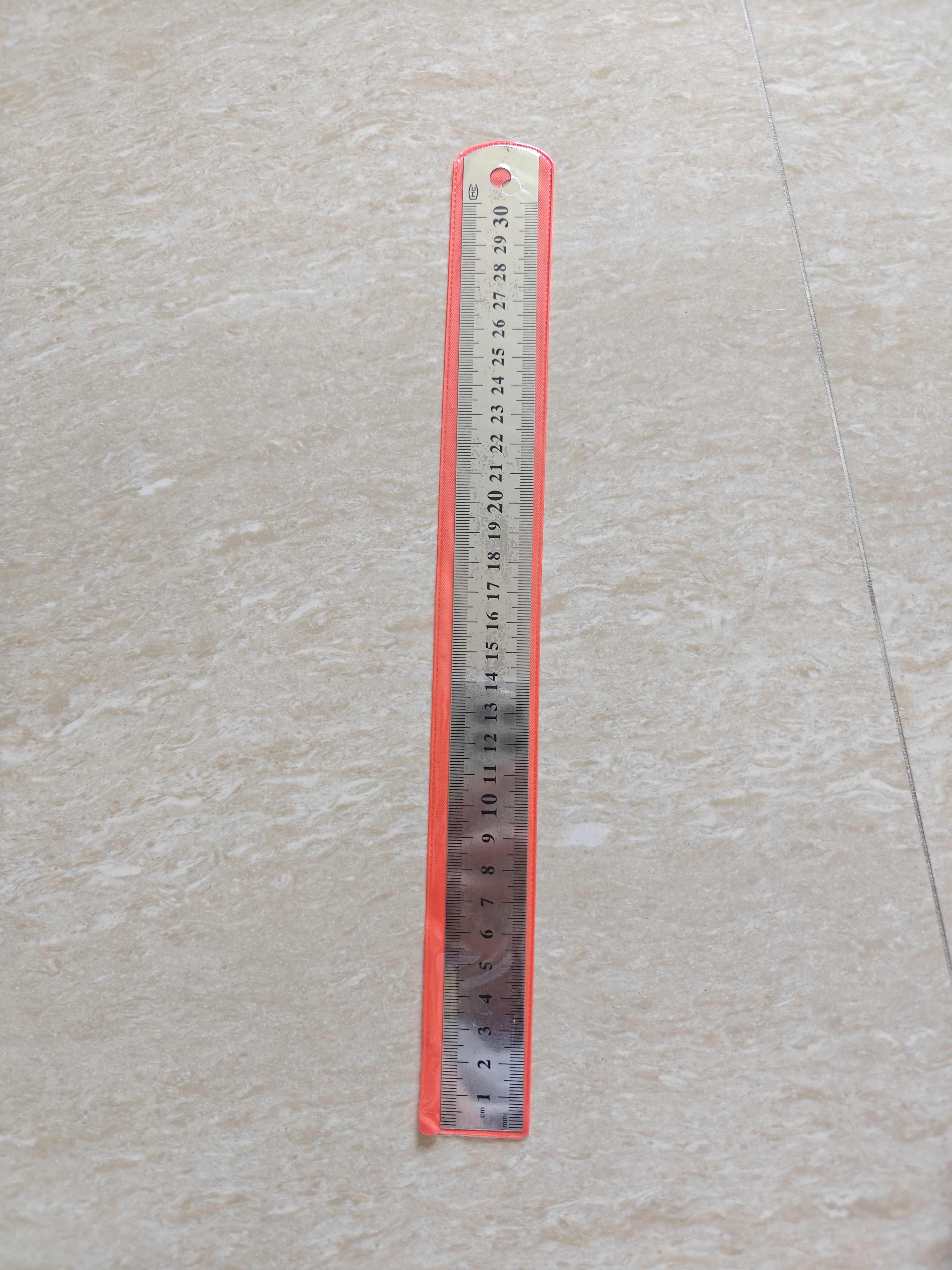 开学季节钢尺不锈钢直尺铁尺加厚硬尺15/30/50cm高精钢板尺 【长度30cm】 【1把装】 实拍图