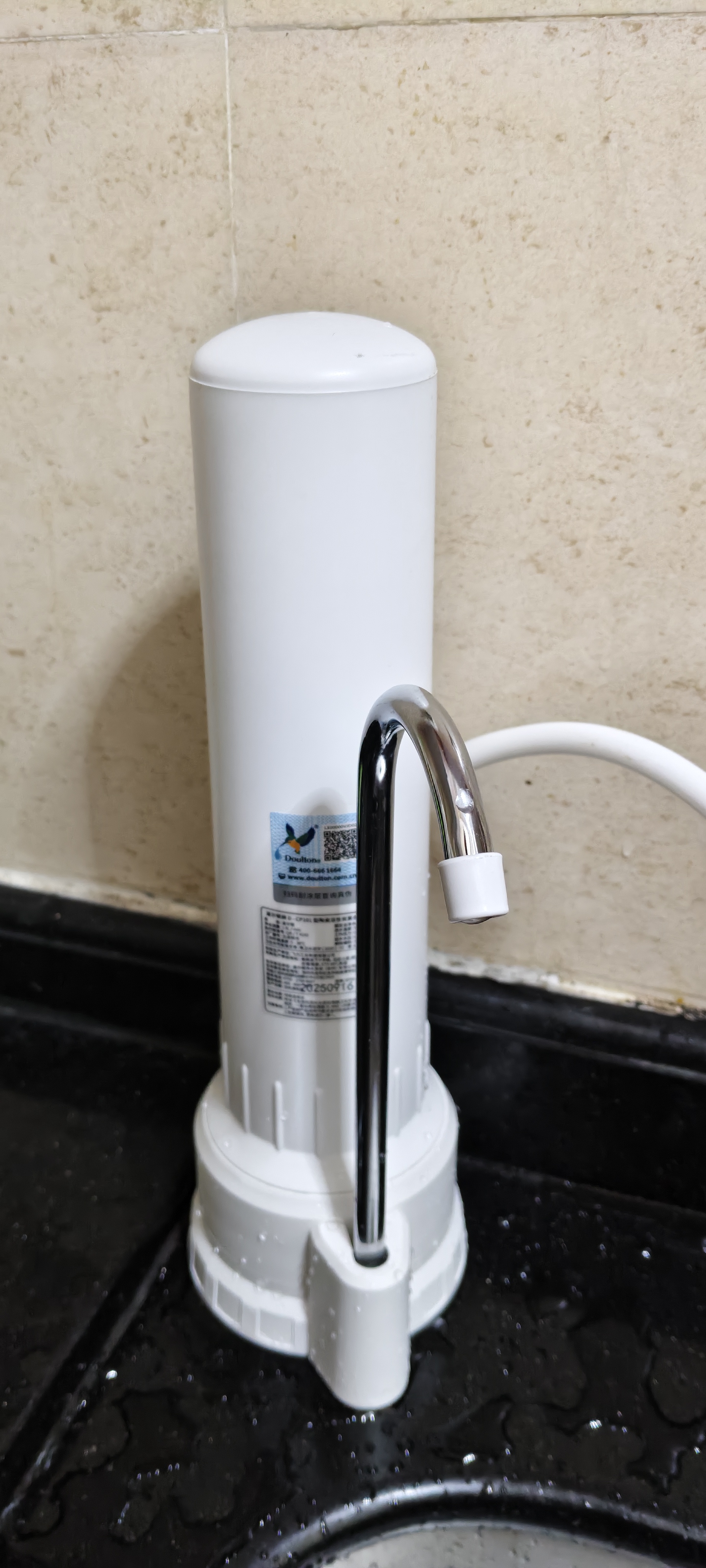 道尔顿（Doulton）净水器家用直饮 厨房自来水龙头过滤器矽藻陶瓷净水机超滤不用电无废水台上式 D-CP101 实拍图