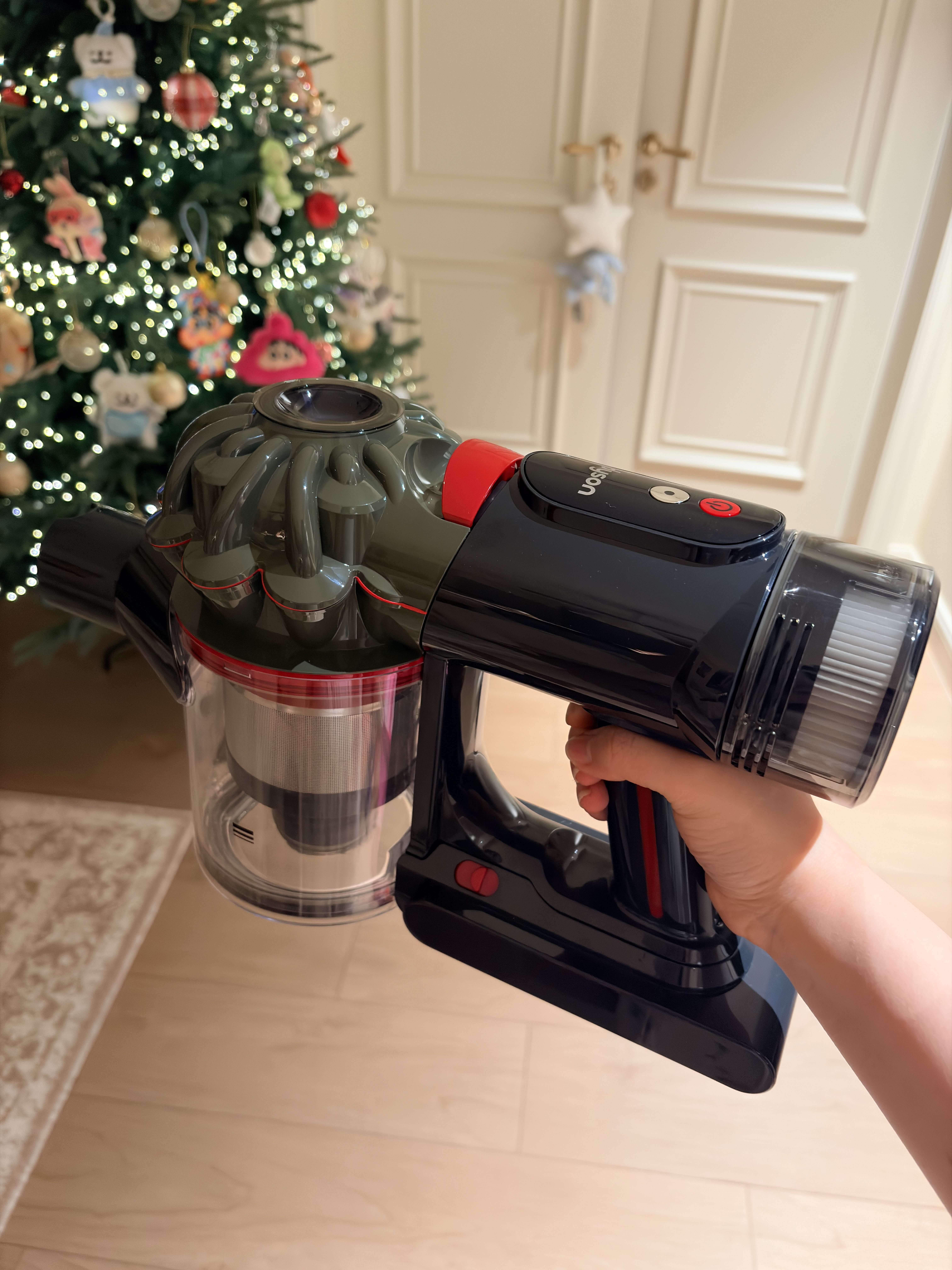 戴森（DYSON） V8 Cyclone 无绳吸尘器 手持无线吸尘器 除螨 宠物 家庭适用 实拍图