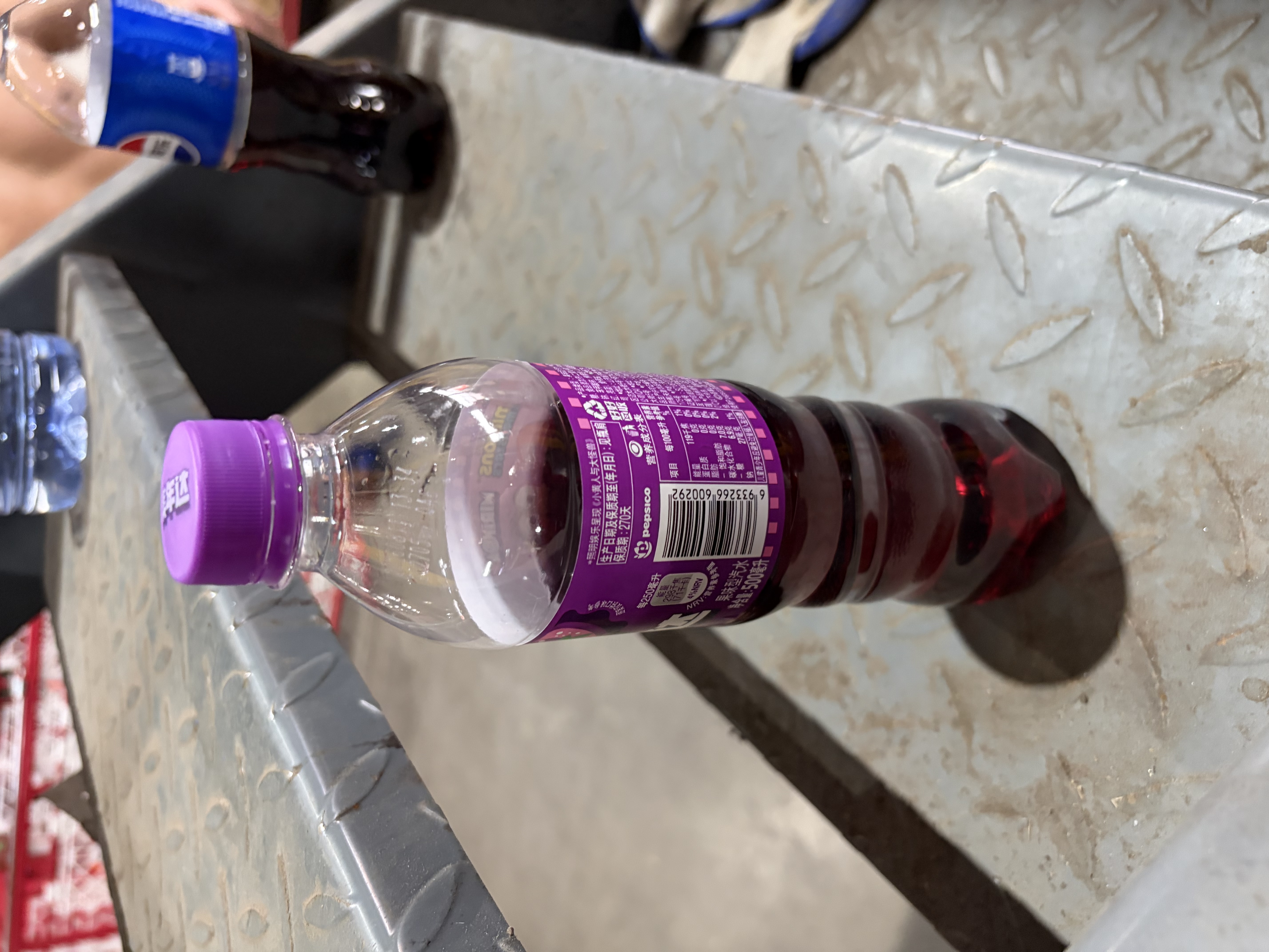 百事可乐美年达 Mirinda 葡萄味汽水碳酸饮料500ml*12瓶 整箱装 实拍图