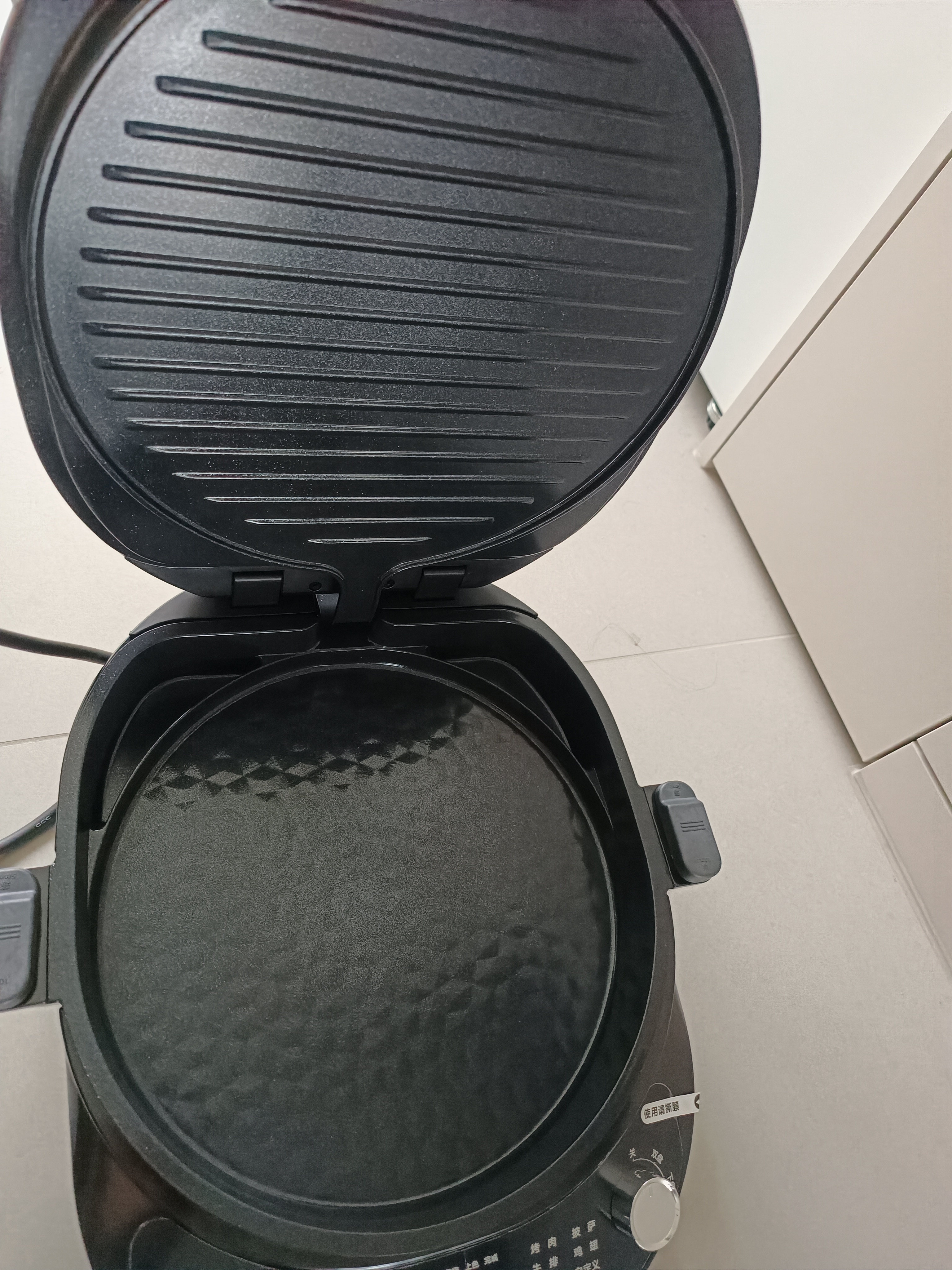 美的（Midea）电饼铛0氟钛陶双面加热烙饼锅早餐机加大加深 智能可拆电饼档 烤肉煎饼薄饼机升降不沾烤盘JKC3086 实拍图