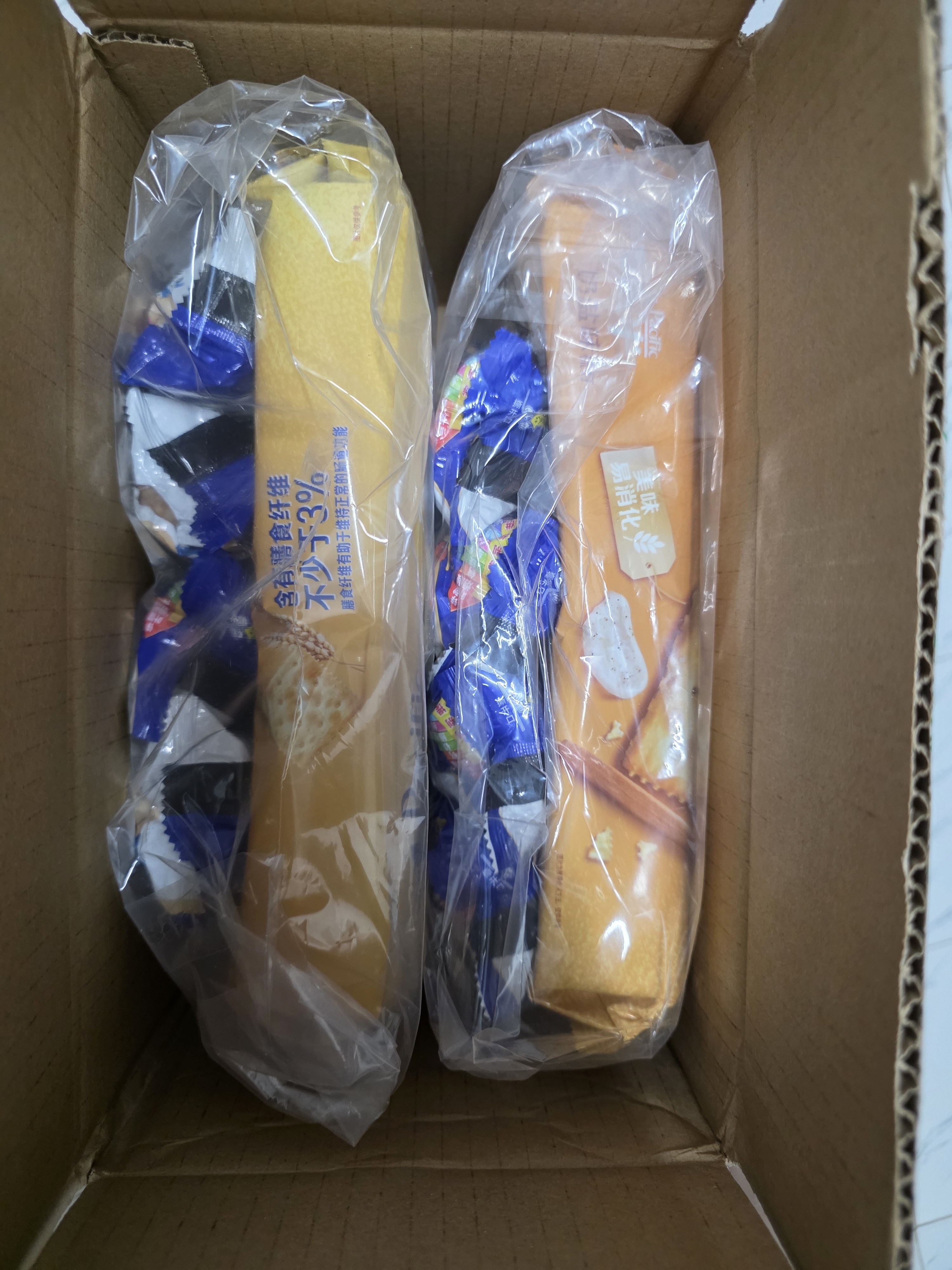 太平苏打饼干奶盐味400g+优冠牛奶饼干100g*4 休闲零食早餐下午茶 实拍图
