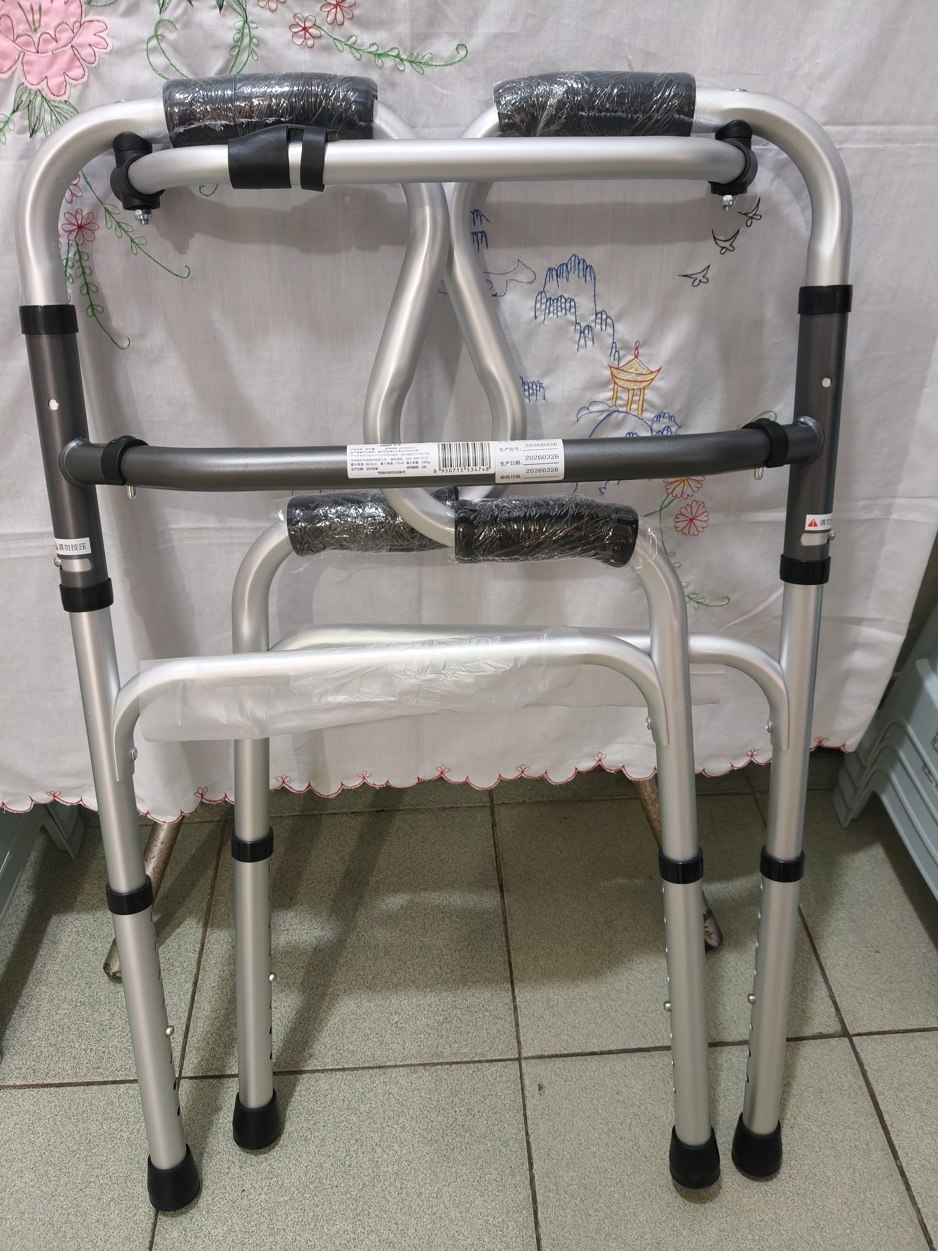 可孚助行器老人专用行走器康复辅助四角防滑可折叠KFZX653 实拍图