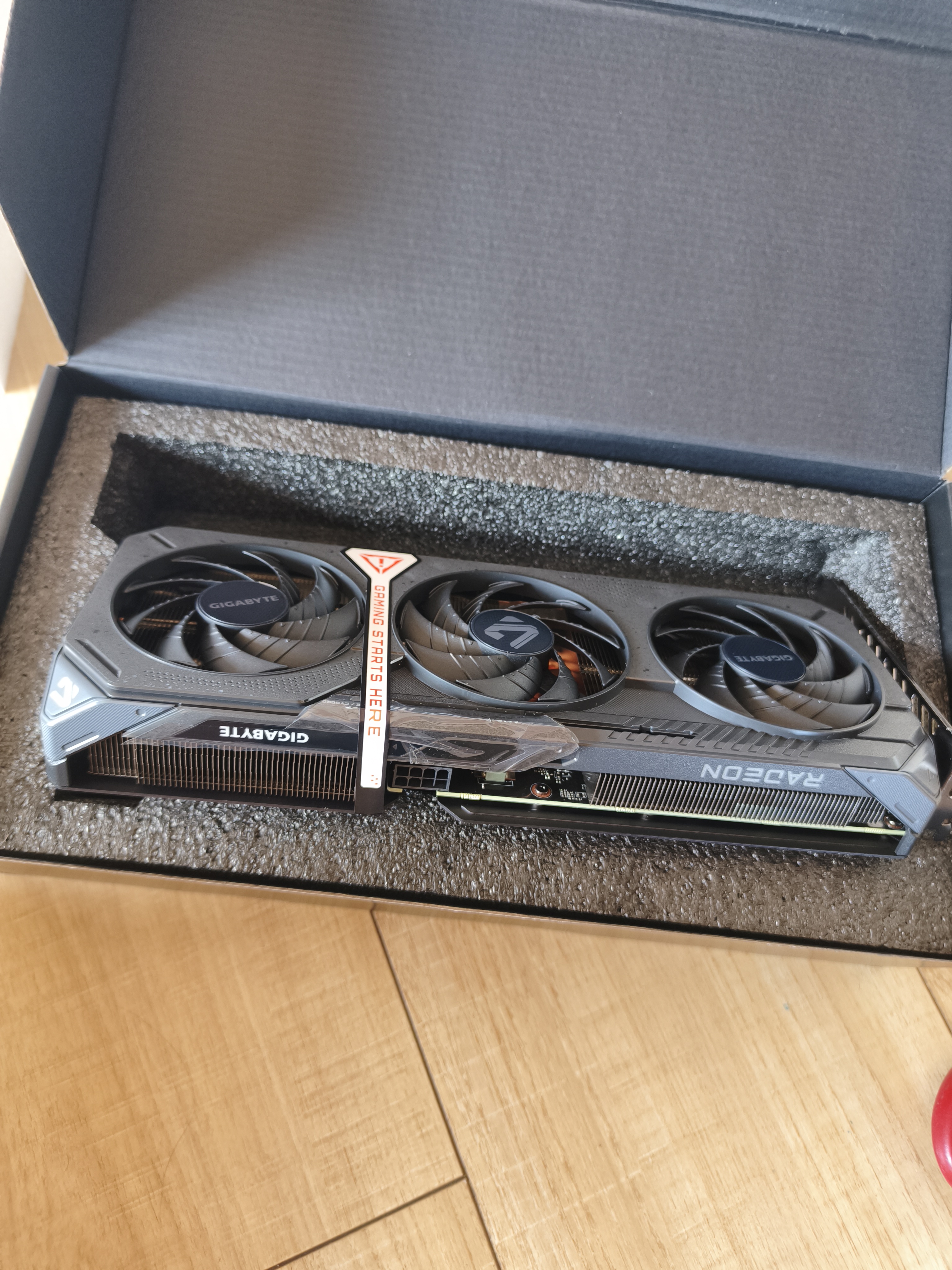 技嘉（GIGABYTE）AMD锐龙R5 5600X/5700X/7500F/5060/5060TI/7650GRE 2K电竞主机补贴组装电脑游戏台式机DIY整机 R7 5700X丨RX9060XT 甜 实拍图