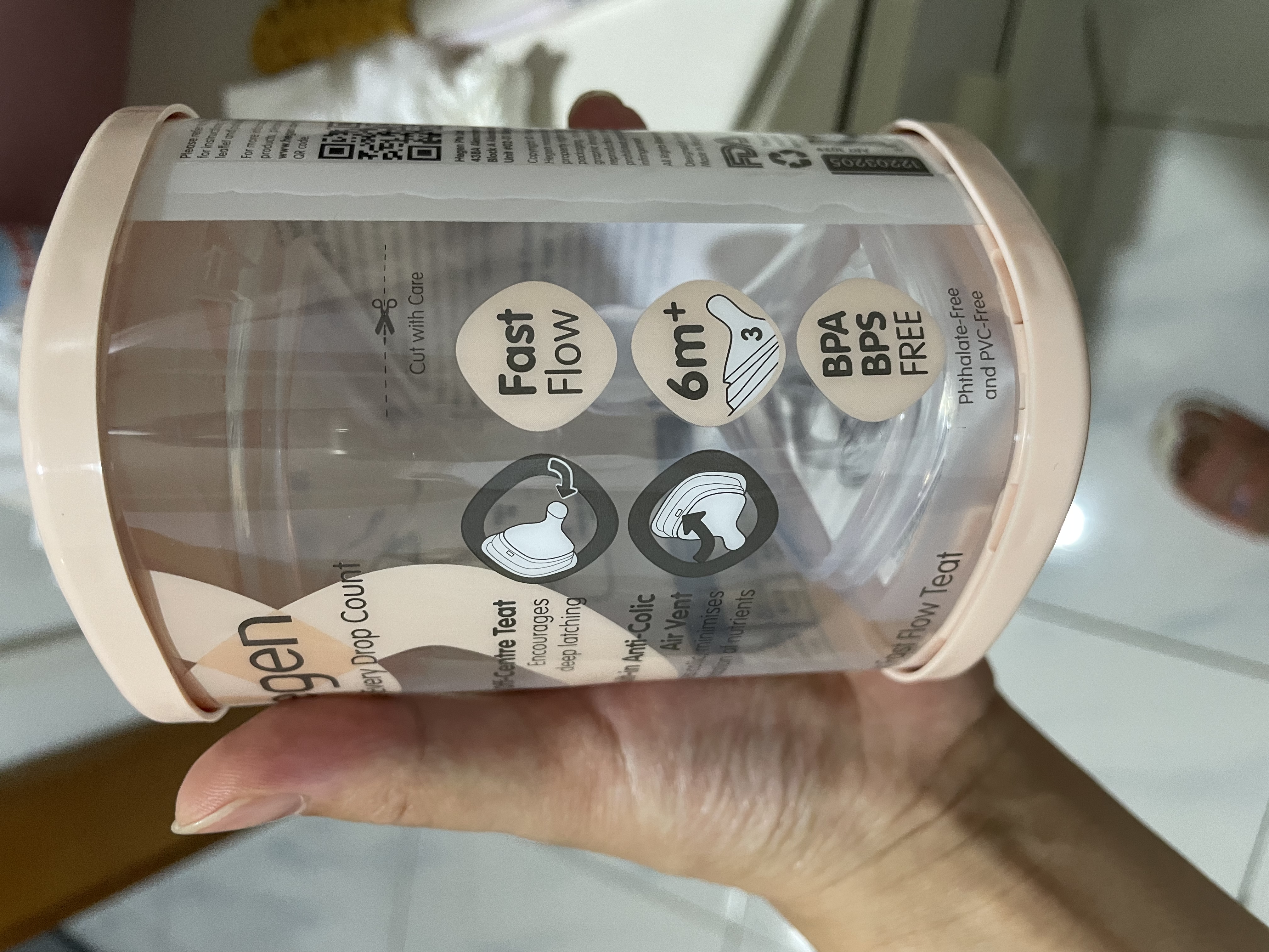HEGEN海格恩新生儿奶嘴0-6个月以上硅胶仿母乳偏心防胀气赫根奶瓶奶嘴 【6-9个月】圆孔3段奶嘴- 2只装 实拍图