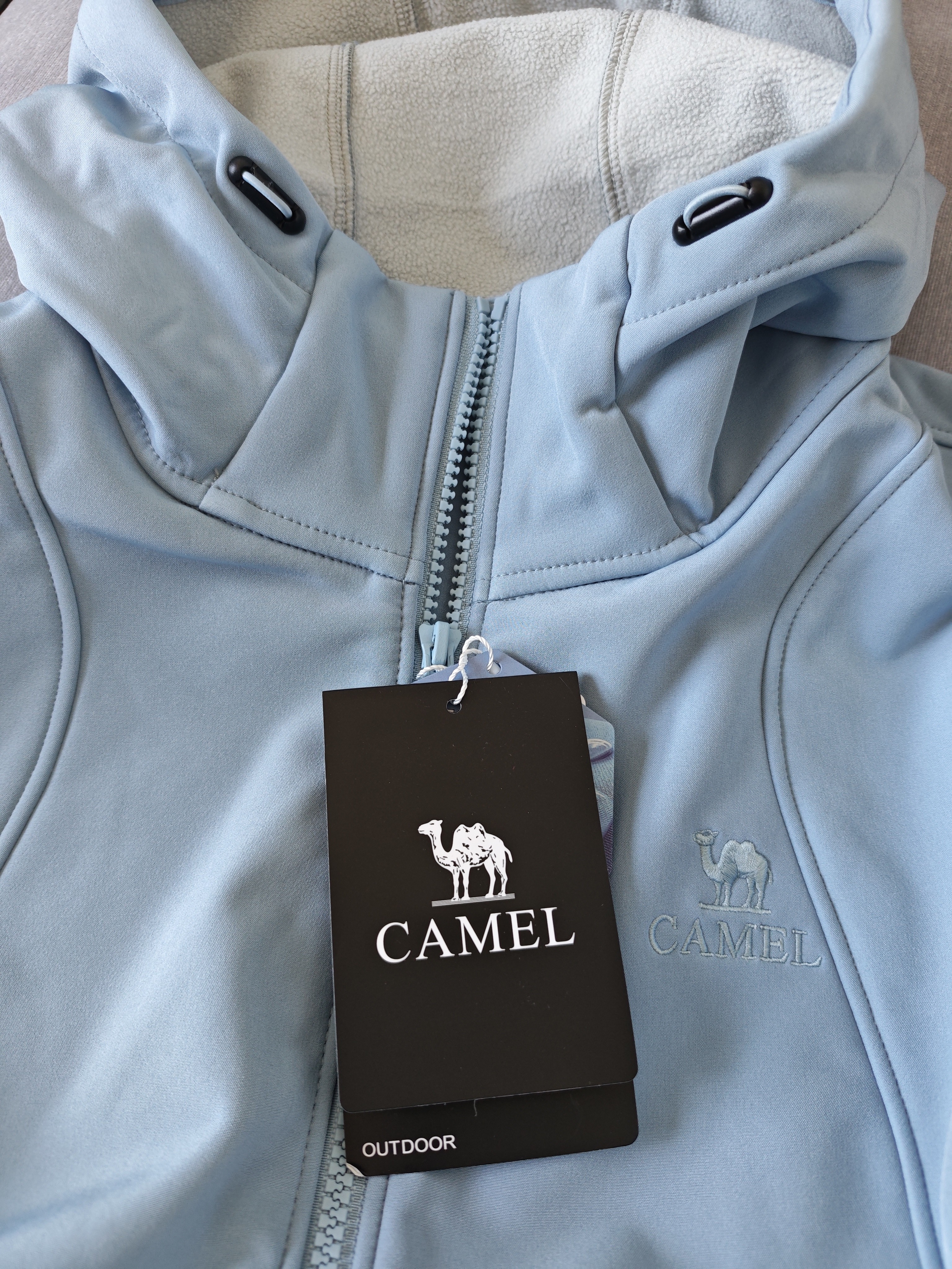 骆驼（CAMEL）秋冬户外拒水机能软壳衣男防水保暖摇粒绒登山服情侣款M15CA6V069 实拍图