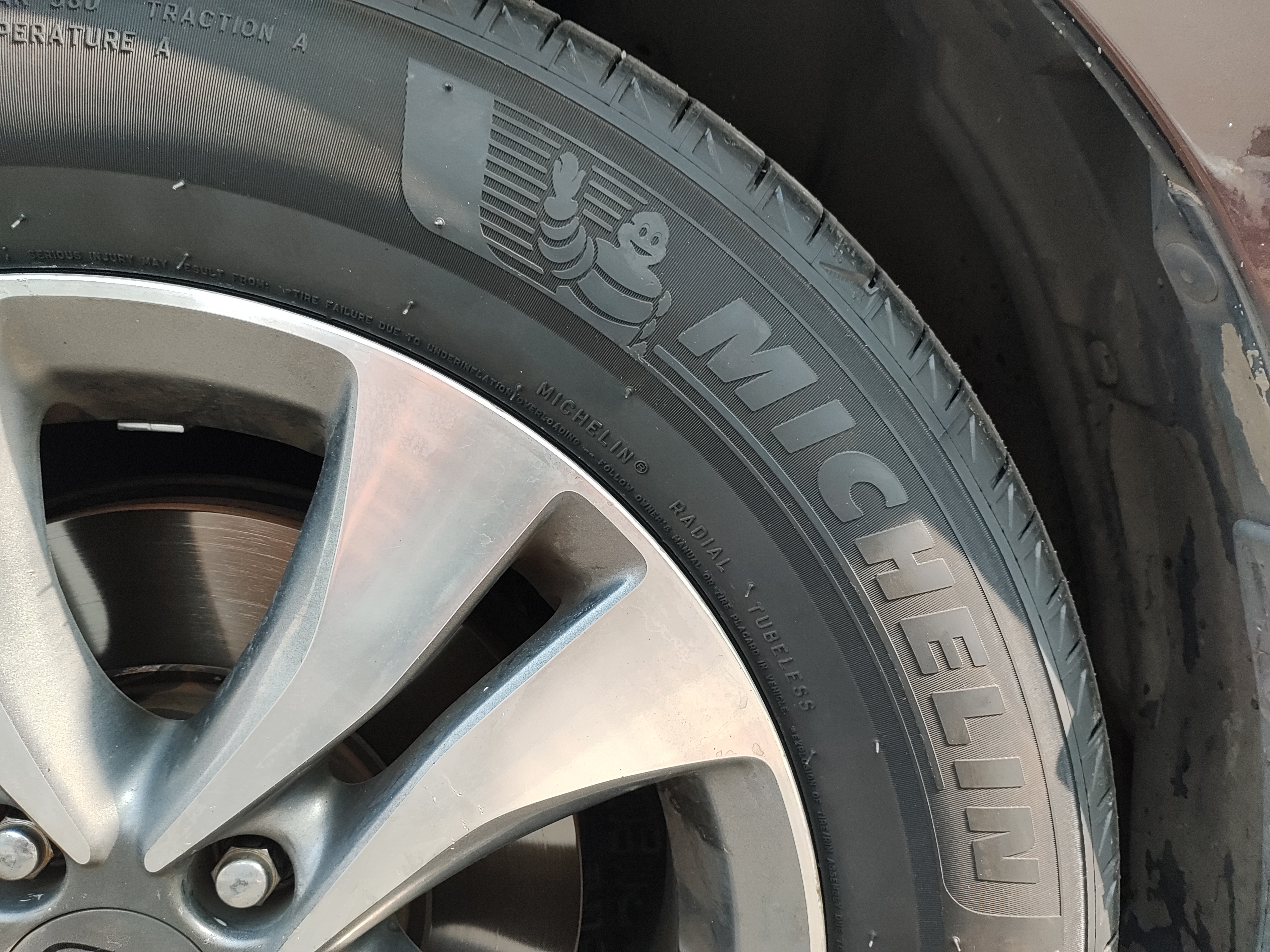 米其林（MICHELIN）【爆款清仓】汽车轮胎 215/60R16 95H 耐越 适配天籁/帕萨特/XRV 实拍图