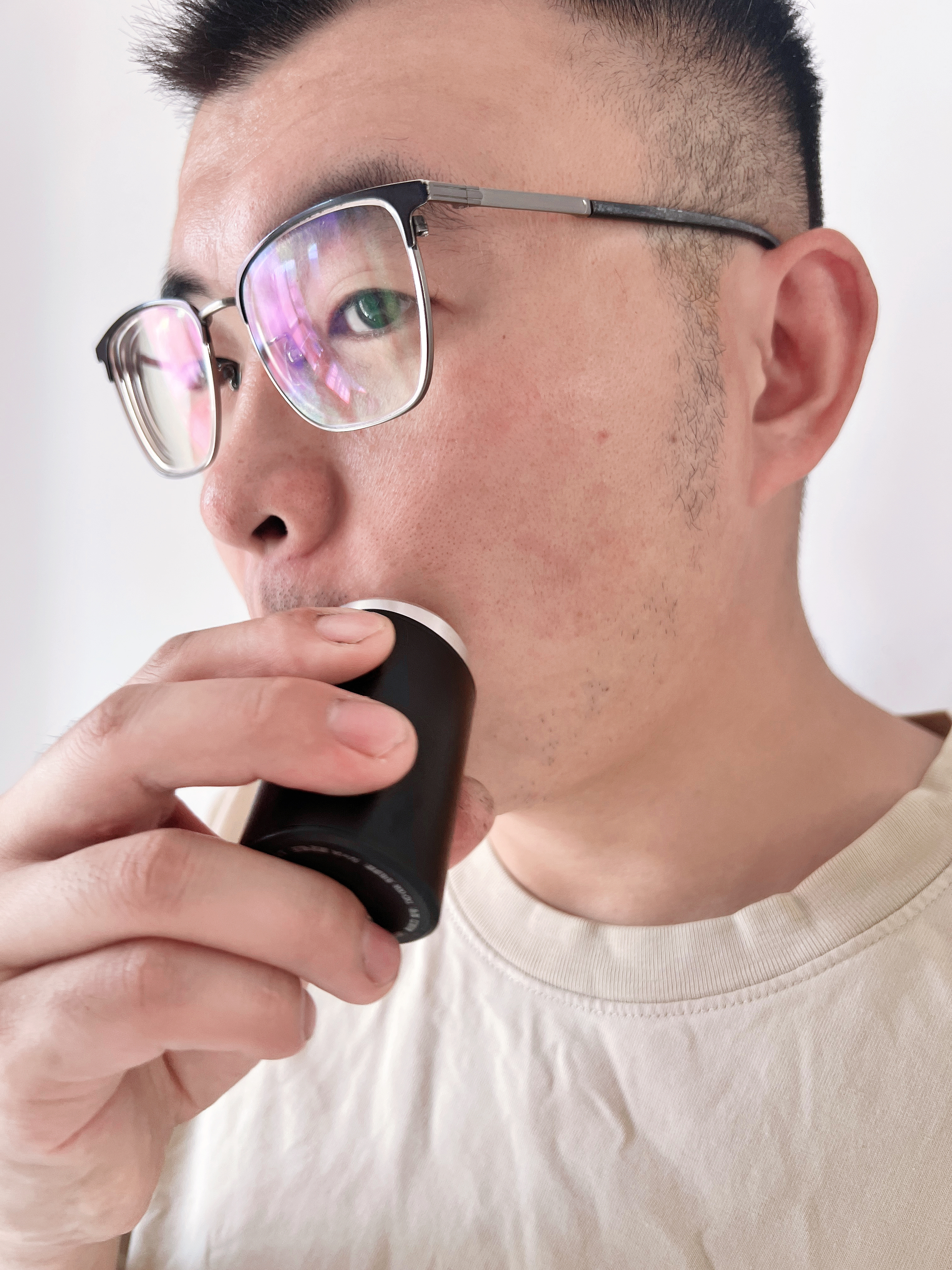 VTT剃须刀电动男士2026新款刮胡刀男士迷你便携款胡须刀实用送男友父亲长辈生日礼物七夕情人节 豪华款：六叶6刀片+碳素刀钢网 实拍图
