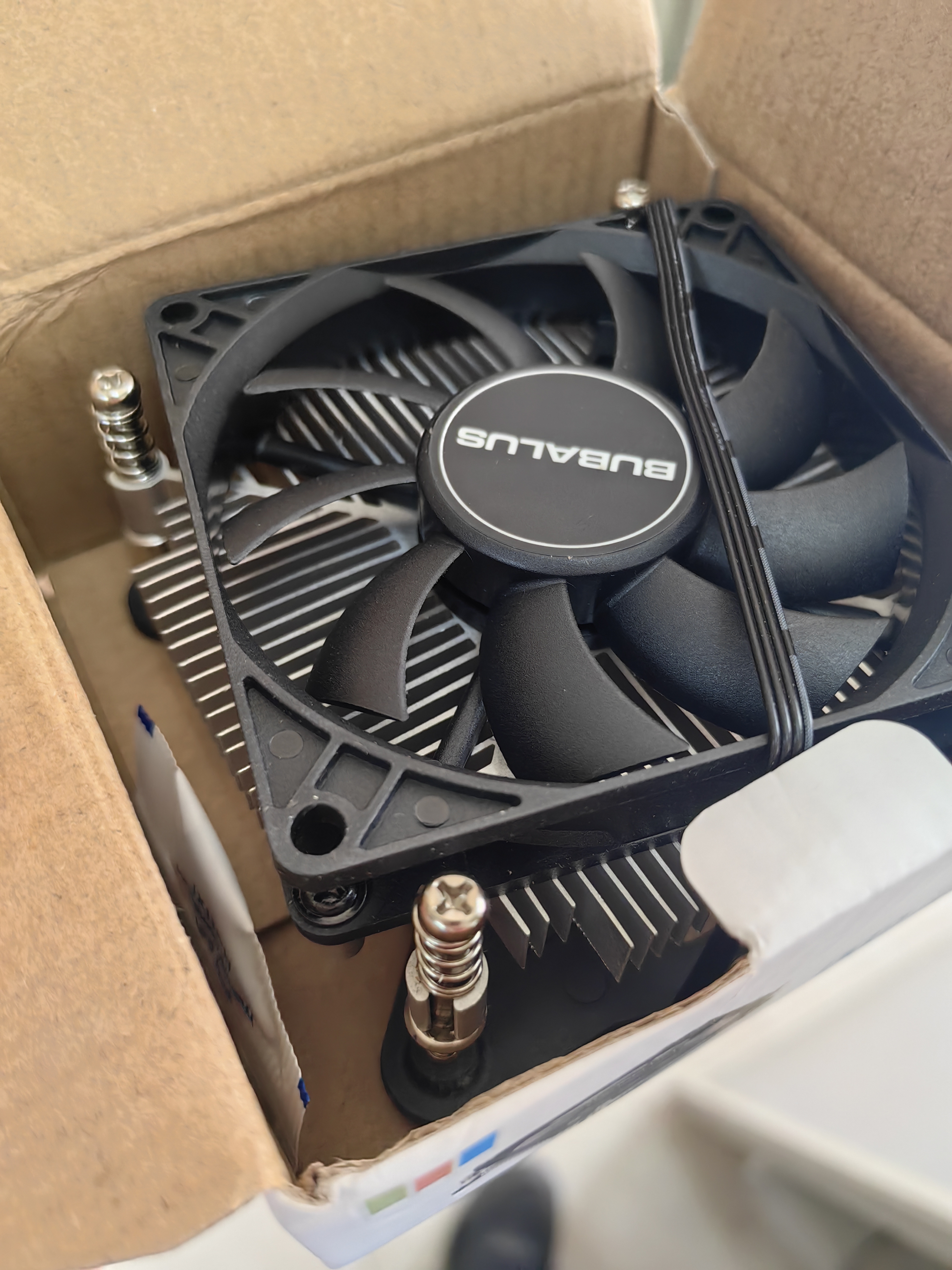大水牛（BUBALUS）L10 薄款CPU风冷散热器(37mm高度/PWM温控/支持INTEL 115X平台/i3/i5/i7/i9/纯铜芯底座/8cm风扇) 实拍图