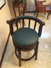 阿雨生活美式实木吧台椅轻奢吧椅复古真皮旋转酒吧椅家用欧式靠背高脚椅子 65cm深色镂空款-墨绿色牛皮 实拍图