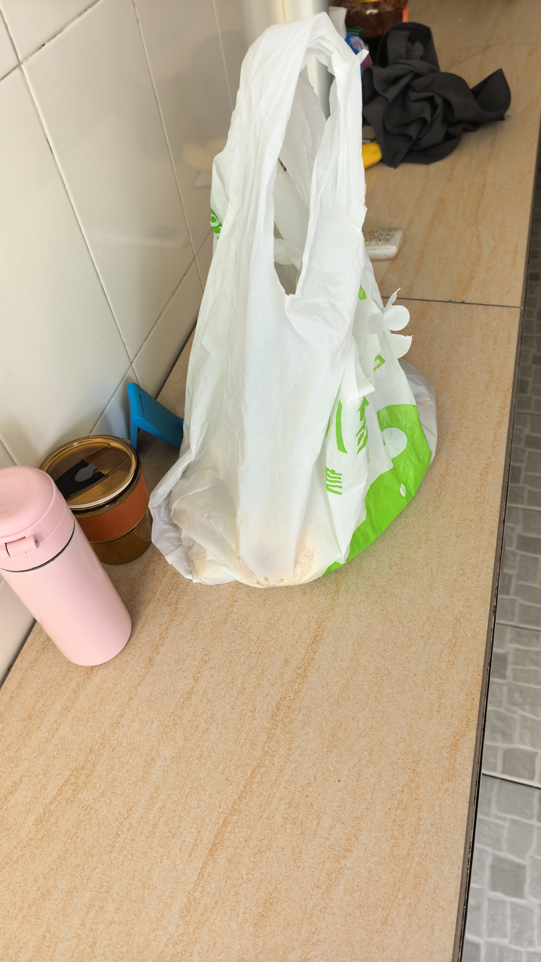 品胜 适用苹果16Plus手机壳iPhone16Plus保护套简约透明 防摔抗指纹耐磨超薄超透网红软边 透明 实拍图