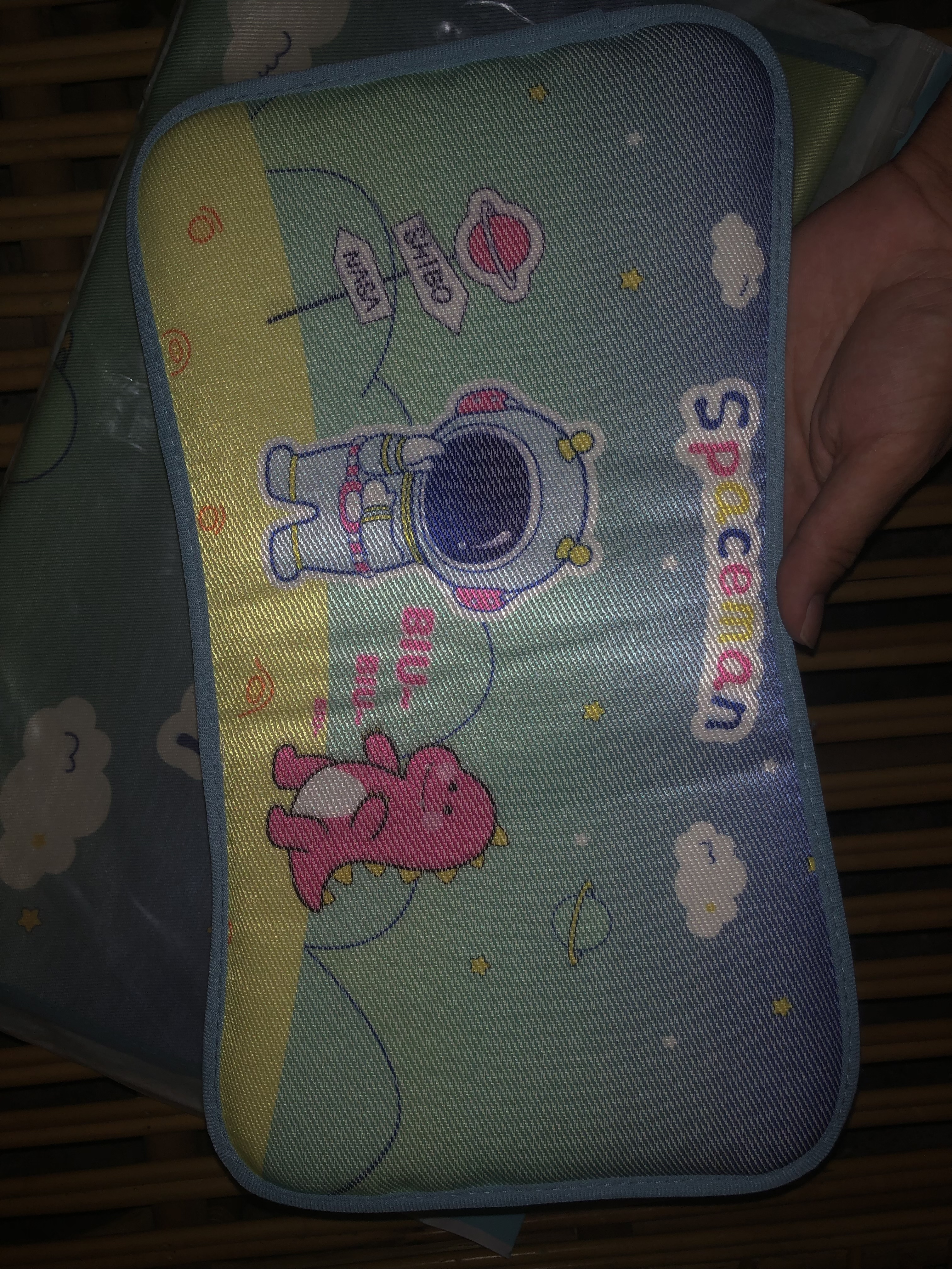 安可新 婴儿凉席冰丝【2件套】透气儿童凉席凉枕夏季60*120cm 太空人款 实拍图