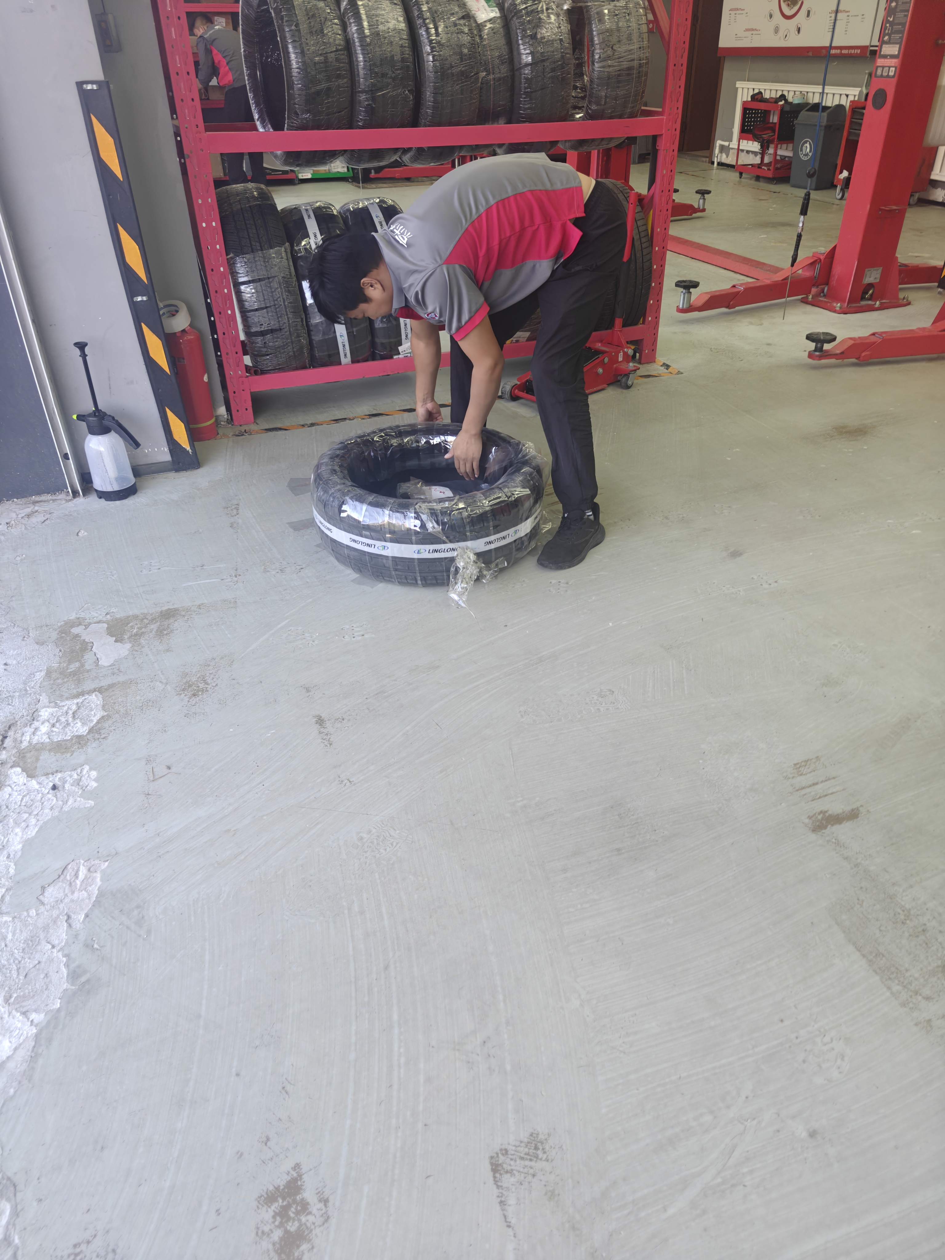 玲珑轮胎汽车轮胎245/45R19 102W XL 玲珑臻选 UD 适配比亚迪汉/小鹏P7 实拍图