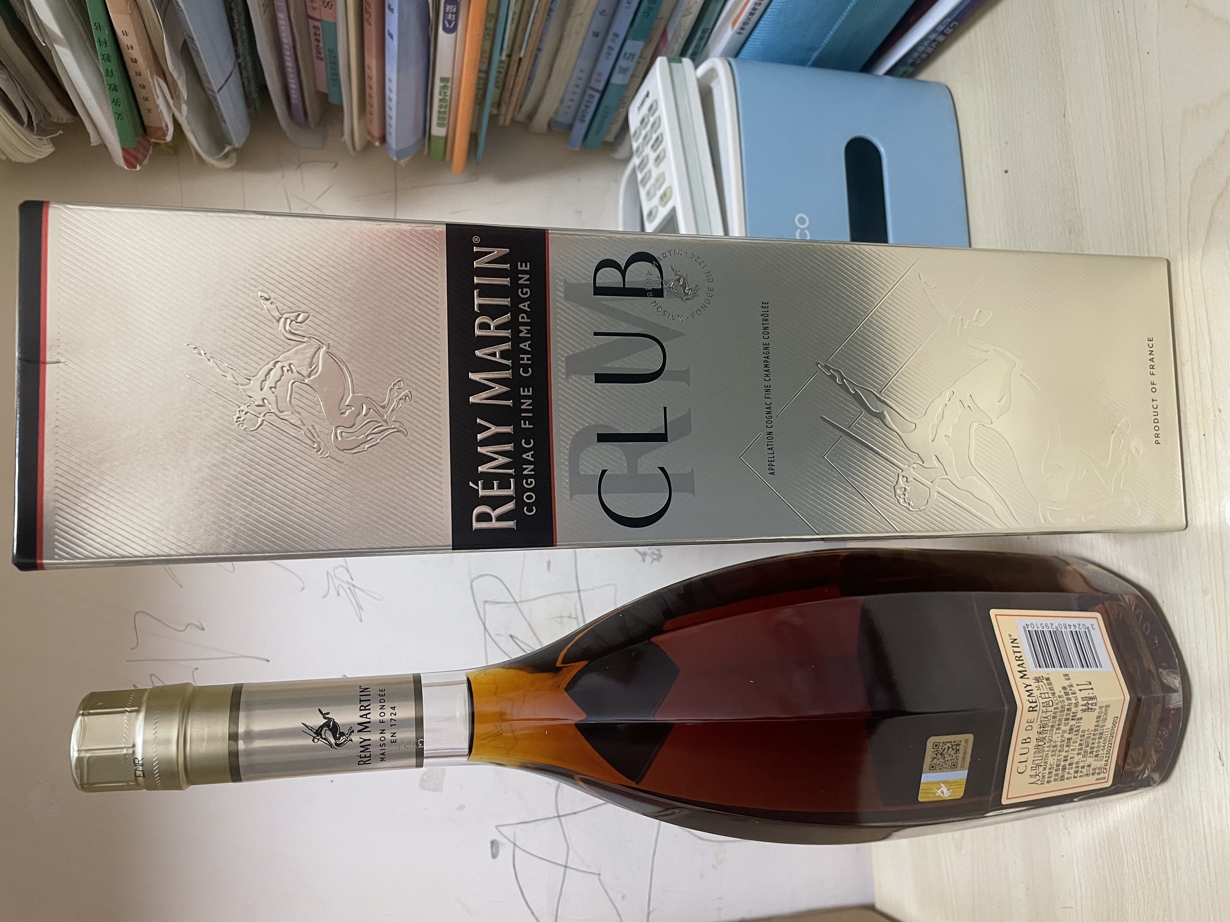 人头马（Remy Martin）洋酒 CLUB优质香槟区干邑白兰地 1000ml 实拍图