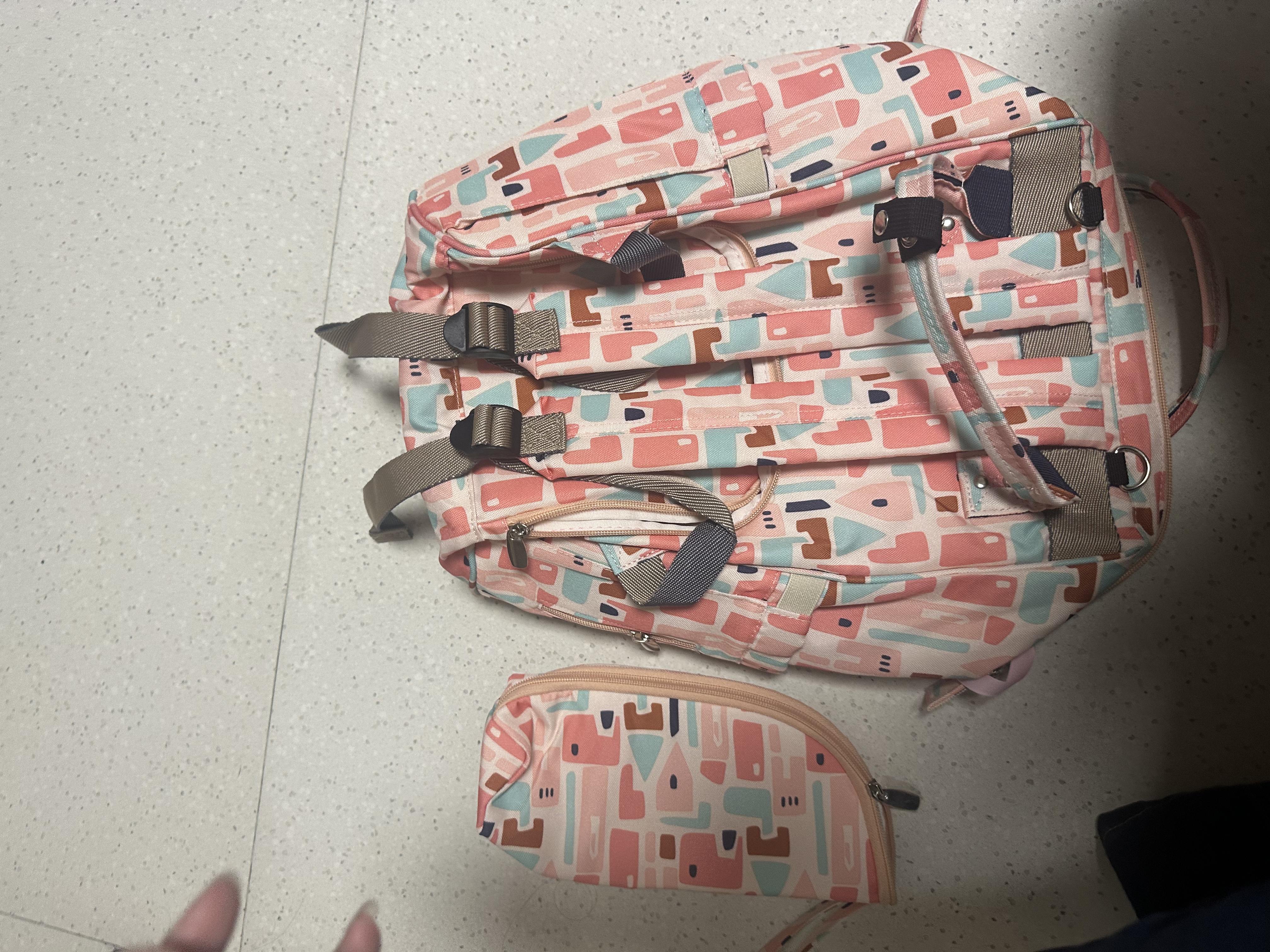 柳芭 LYUBA妈咪包多功能大容量外出上班双肩包背奶包时尚妈妈包HY1706洛樱红 实拍图