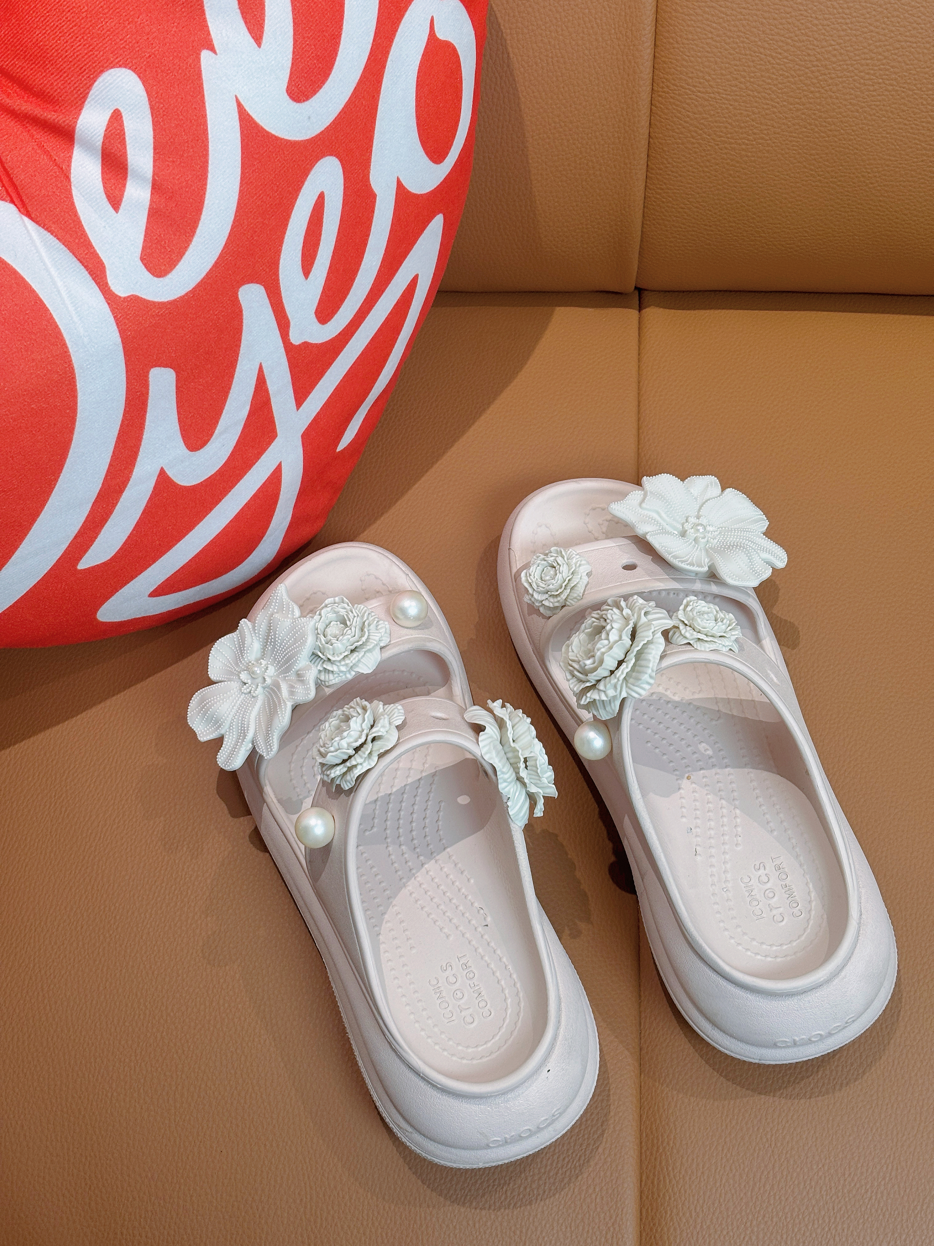 范爷家杜鹃花洞洞鞋配饰12颗装适配CROCS可拆卸鞋花珍珠鞋扣轻奢DIY装饰 实拍图