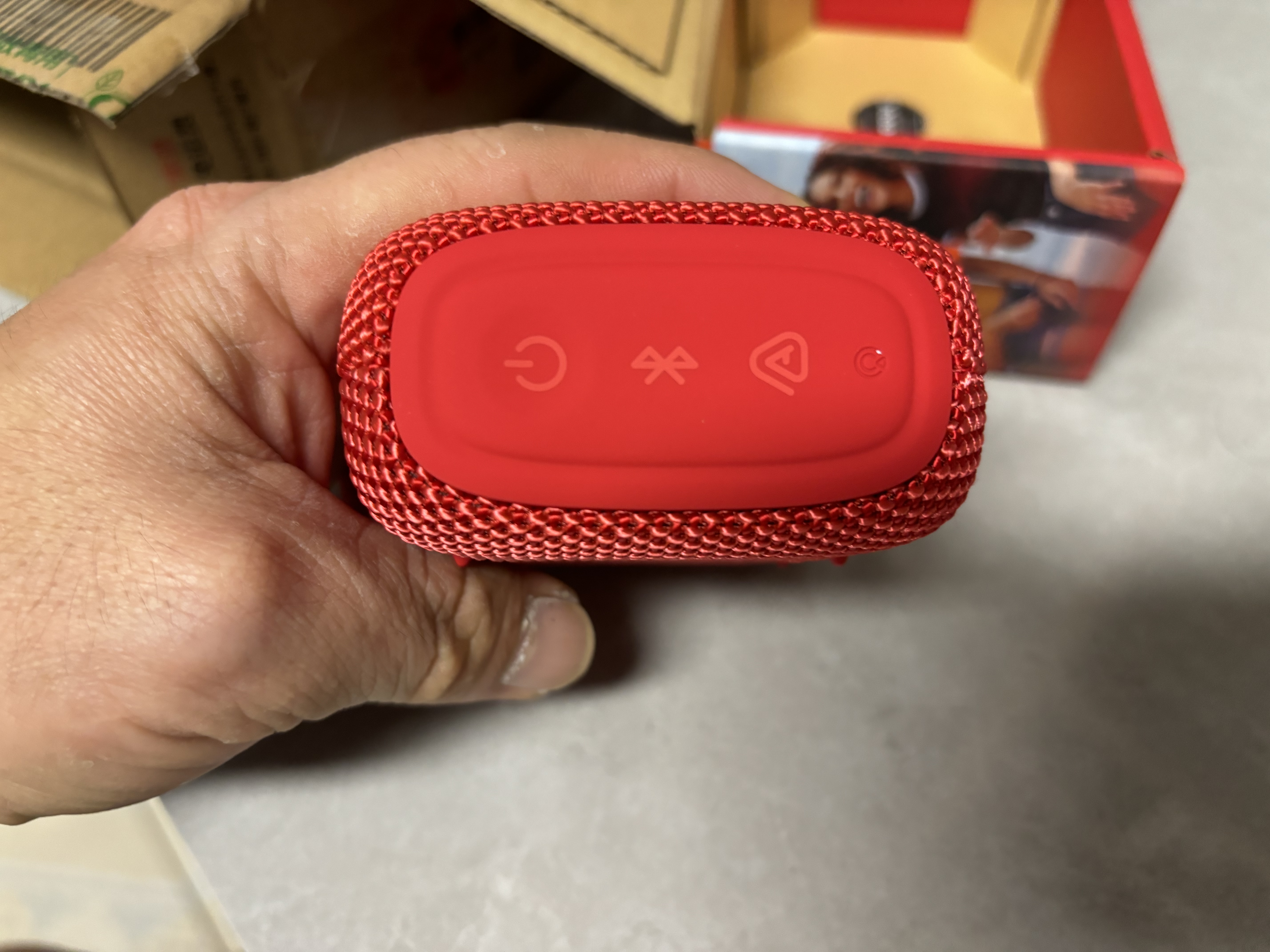 JBL GO5 音乐金砖五代 蓝牙音箱 便携迷你音响 氛围灯音箱 口袋音箱 Pocket出游搭子 中秋礼物 石榴红 实拍图