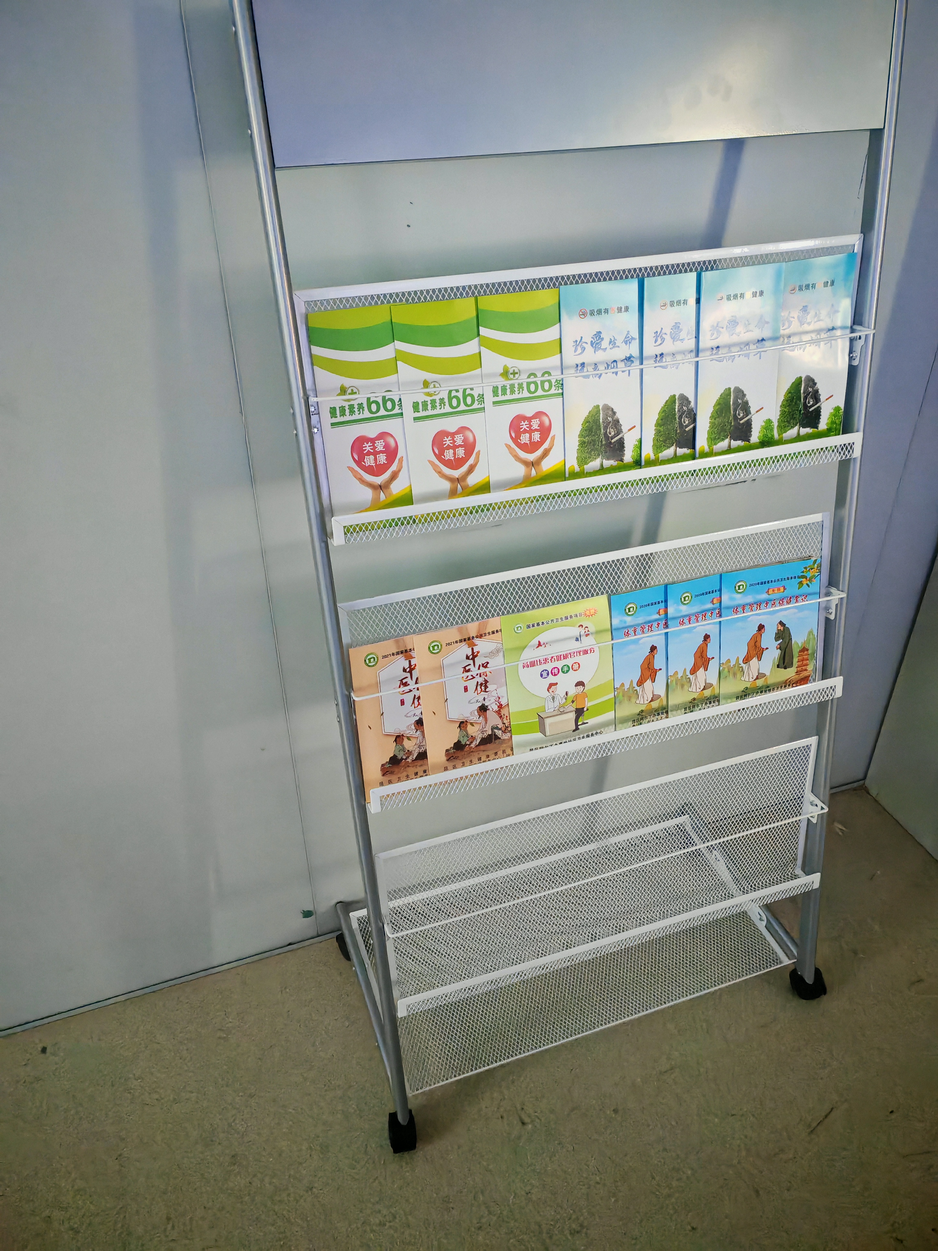 优必利报刊架 图书馆置物架 宣传资料杂志架产品展示架宣传栏展示架8162 实拍图