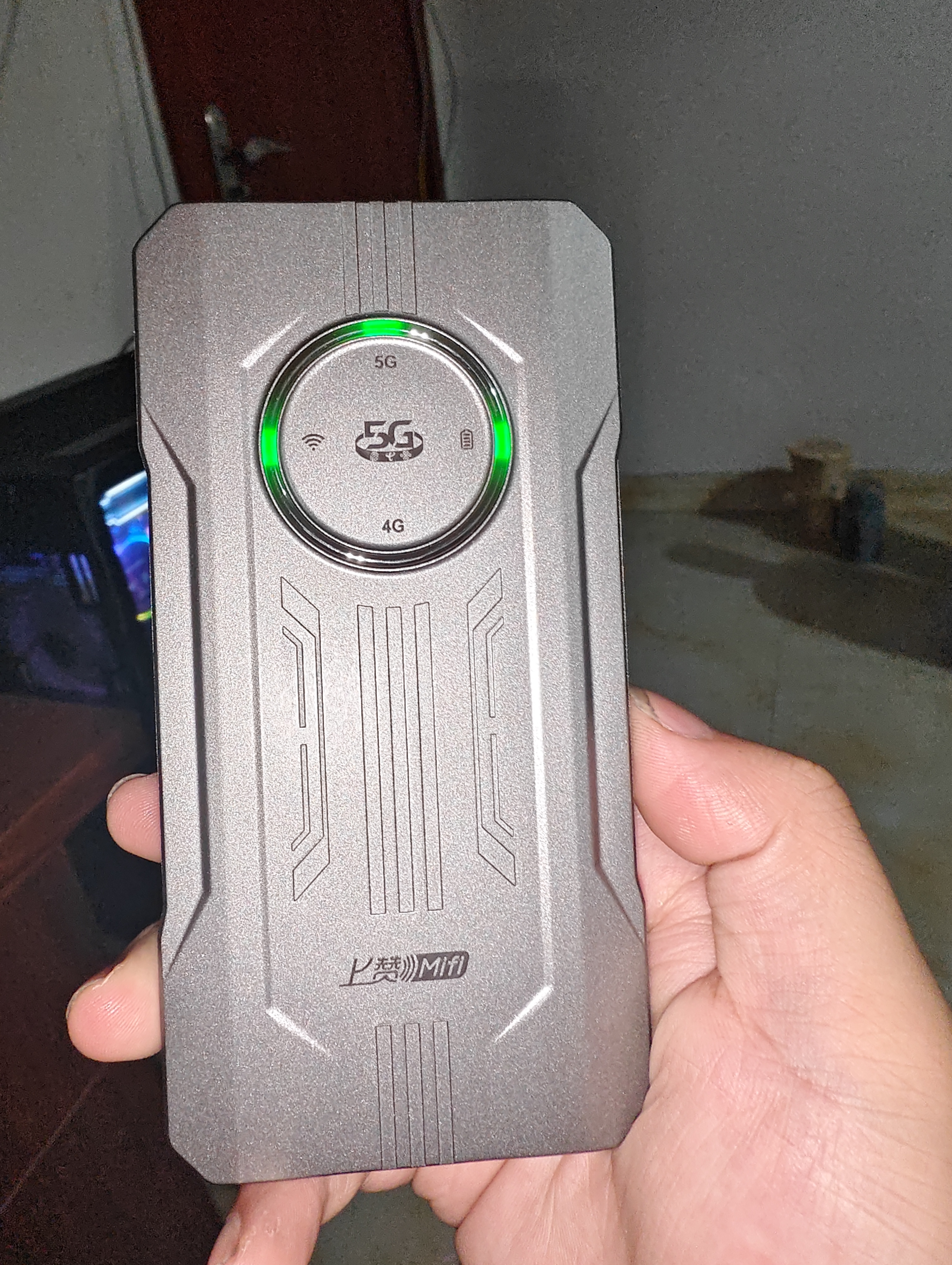 上赞SZ50 5G随身wifi 6免插卡流量移动路由器双频wifi无线上网卡 实拍图