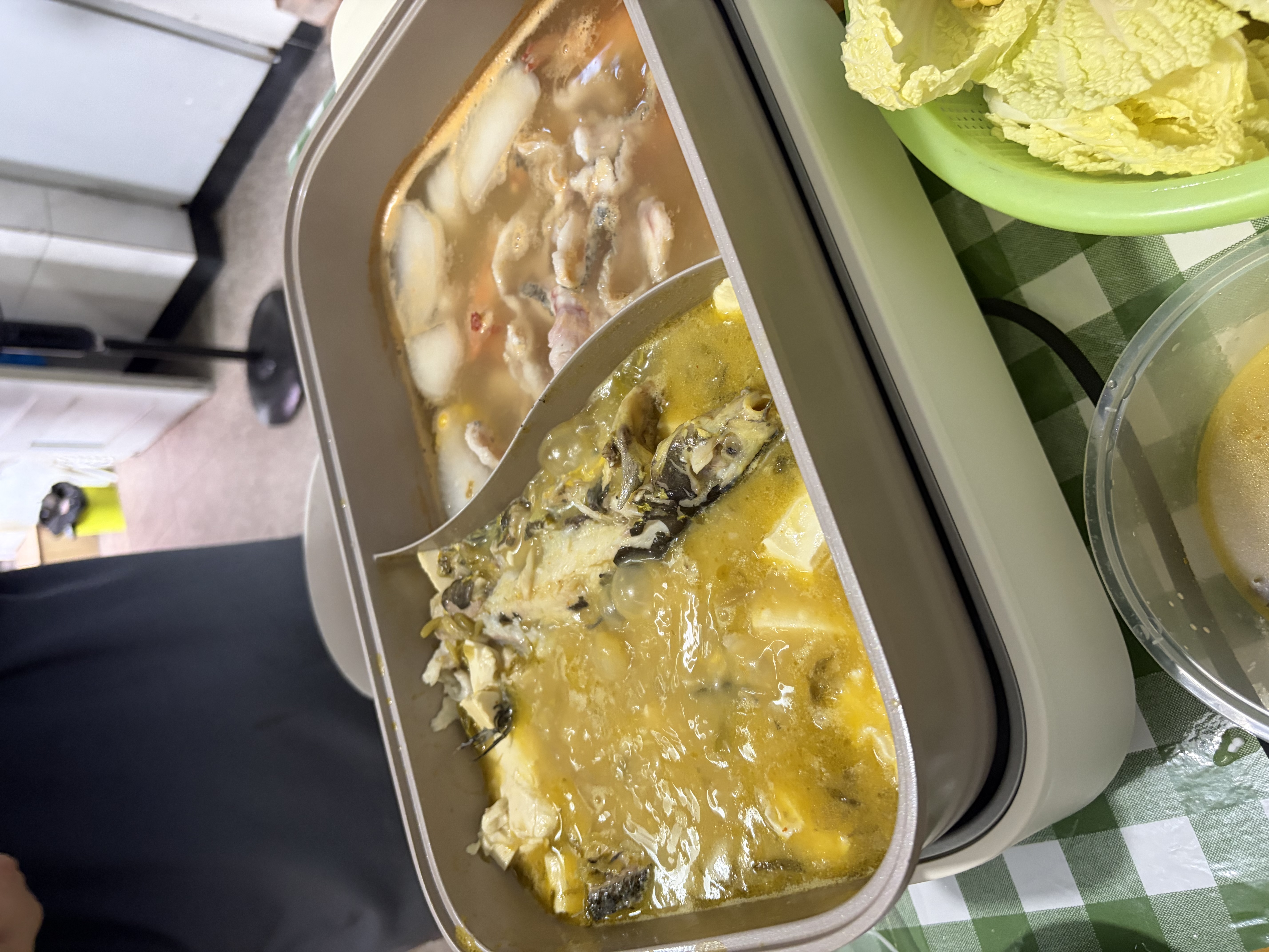 小熊（Bear）电火锅  鸳鸯锅火锅专用锅烤肉锅0氟钛陶涂层烤涮一体多功能锅料理锅分体6.5L多用途锅M65Y1带烤盘 实拍图