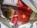 优和（UHOO）国庆小国旗手持小红旗手摇旗 小五星红旗杆帜 8号100面带杆14*21cm送贴纸 户外儿童手拿小旗子带杆 实拍图