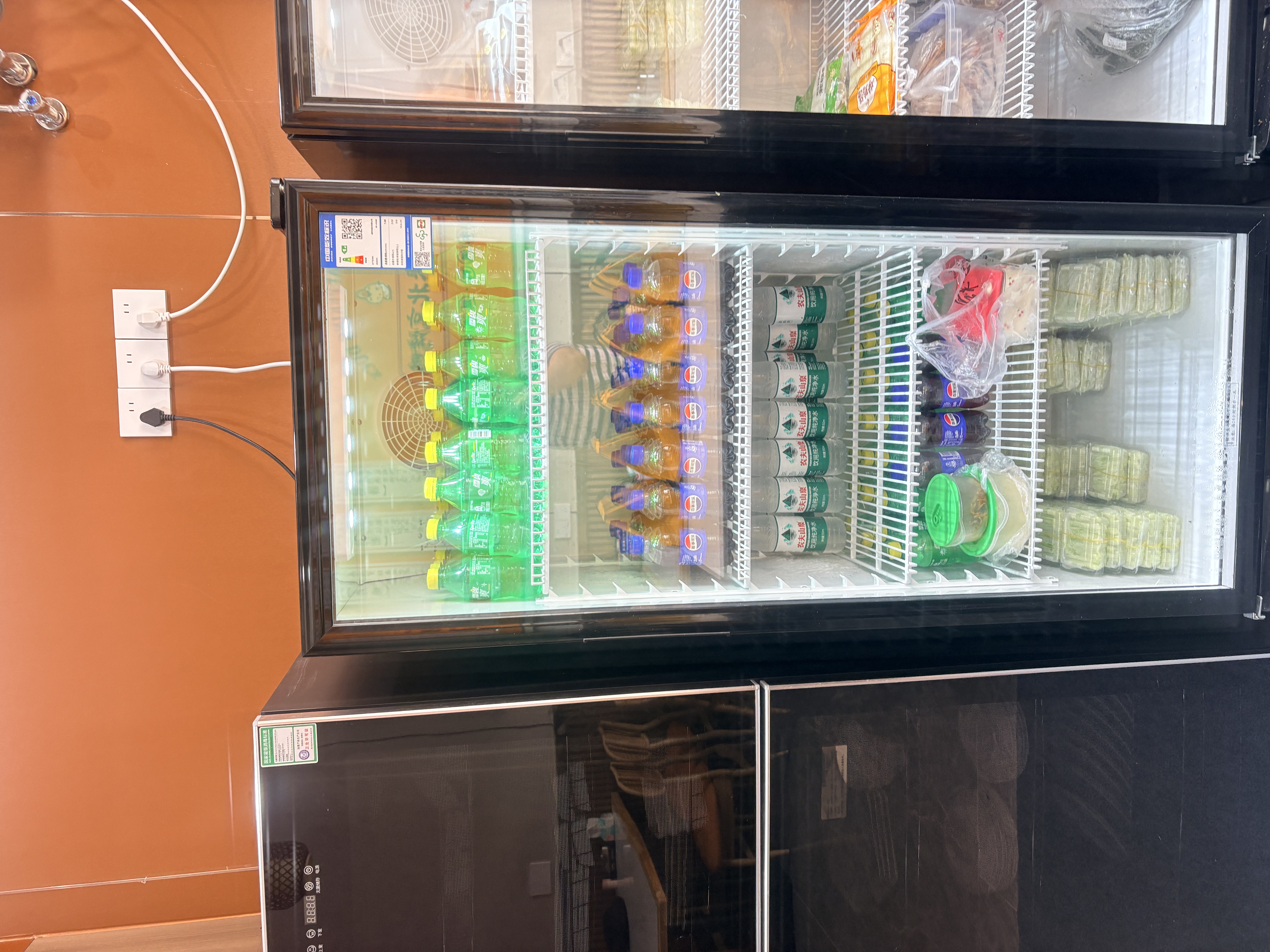 澳柯玛（AUCMA） 316升商用冷藏保鲜展示柜超市饮料啤酒减霜冰箱冷柜风冷循环立式单门陈列冰柜 一级能效 SC-316NE 实拍图