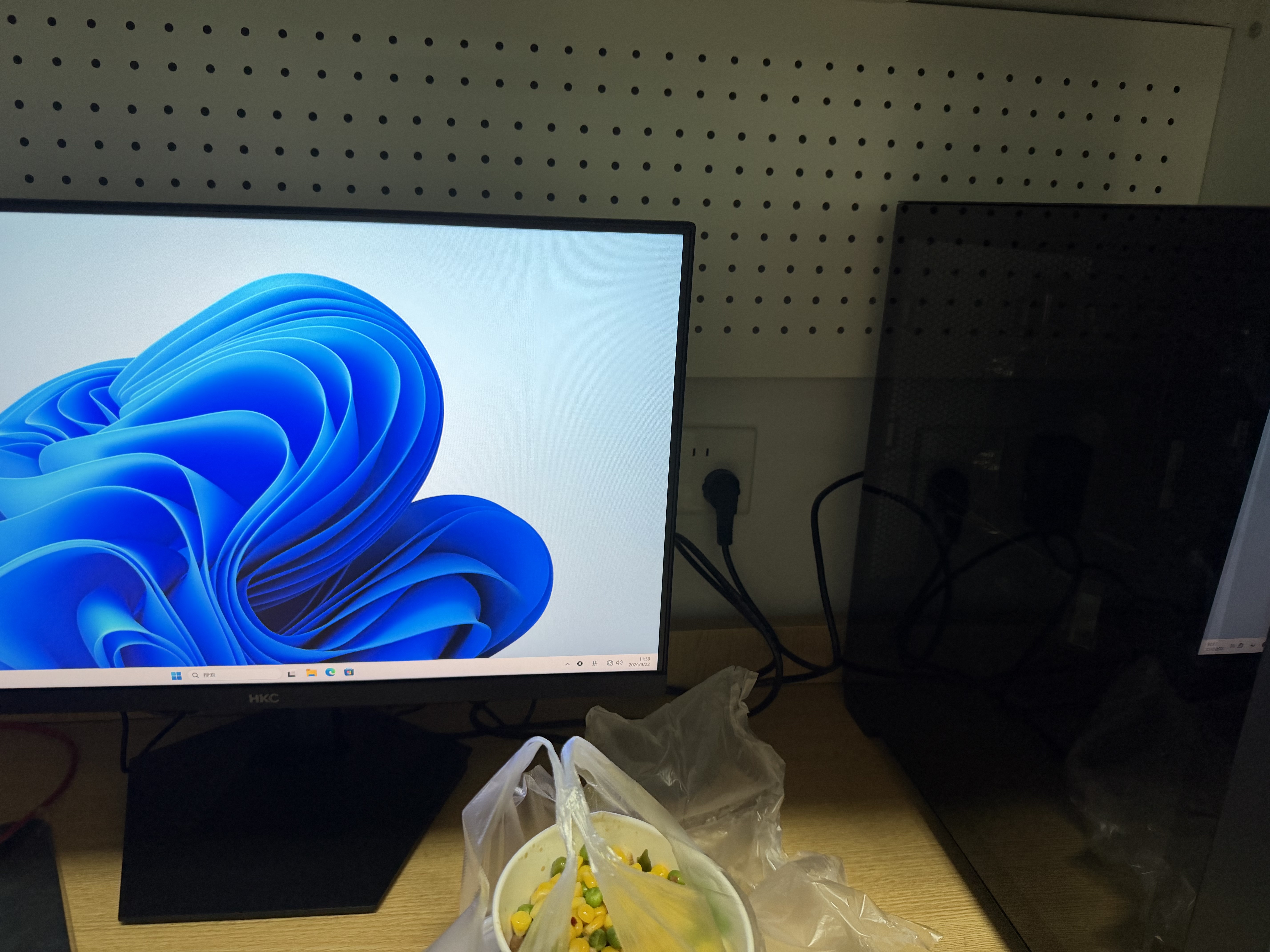 华硕（ASUS）全家桶追影i5 14400F/U5 245KF/RTX5060/5060Ti/5070三角洲电竞游戏台式电脑diy主机组装电脑整机 规格四丨i5 14400F/RTX5060Ti爆款 实拍图