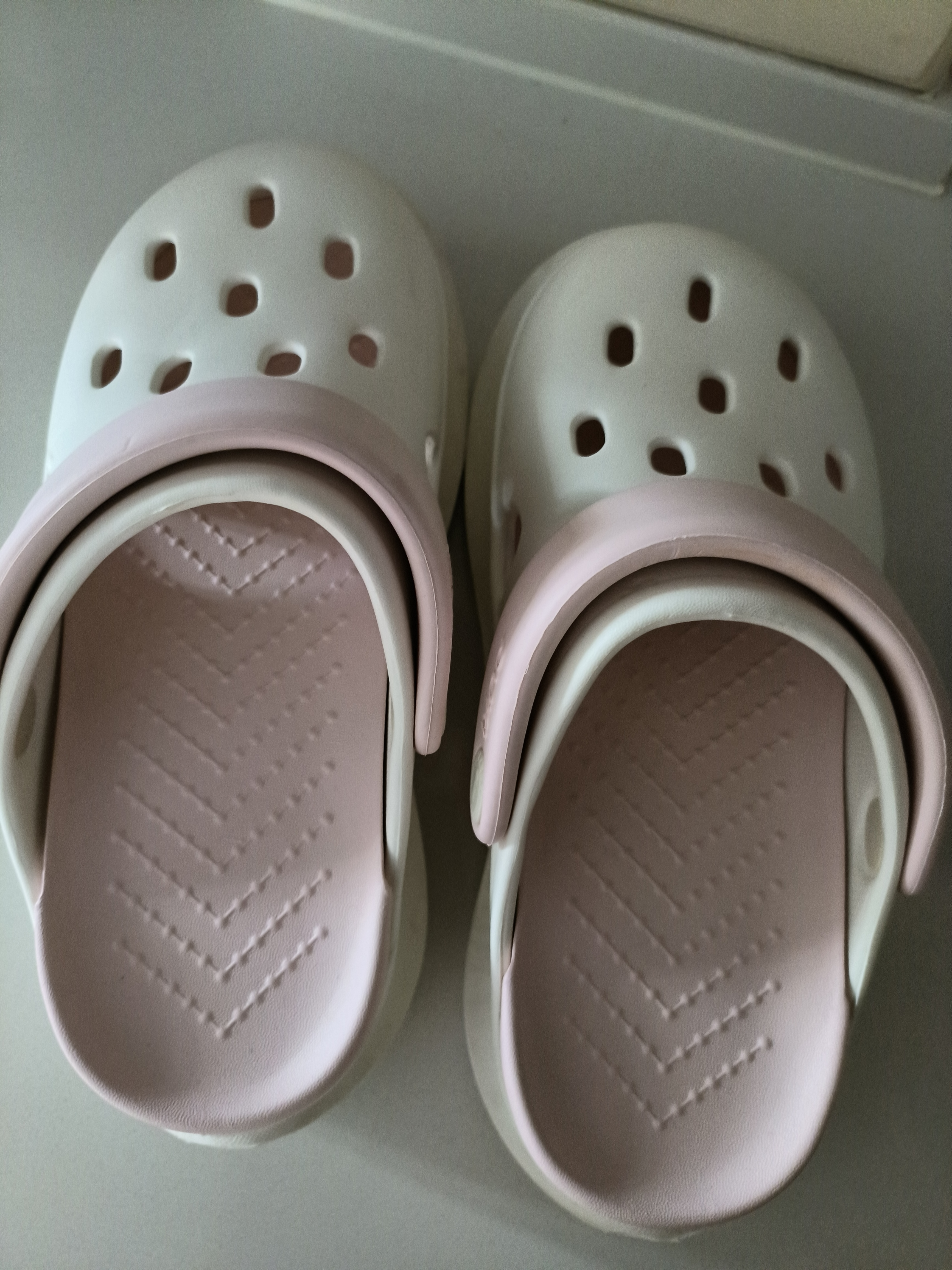 朴西夏季沙滩厚底增高小个子女生休闲洞洞鞋 白+粉 34-35  实拍图