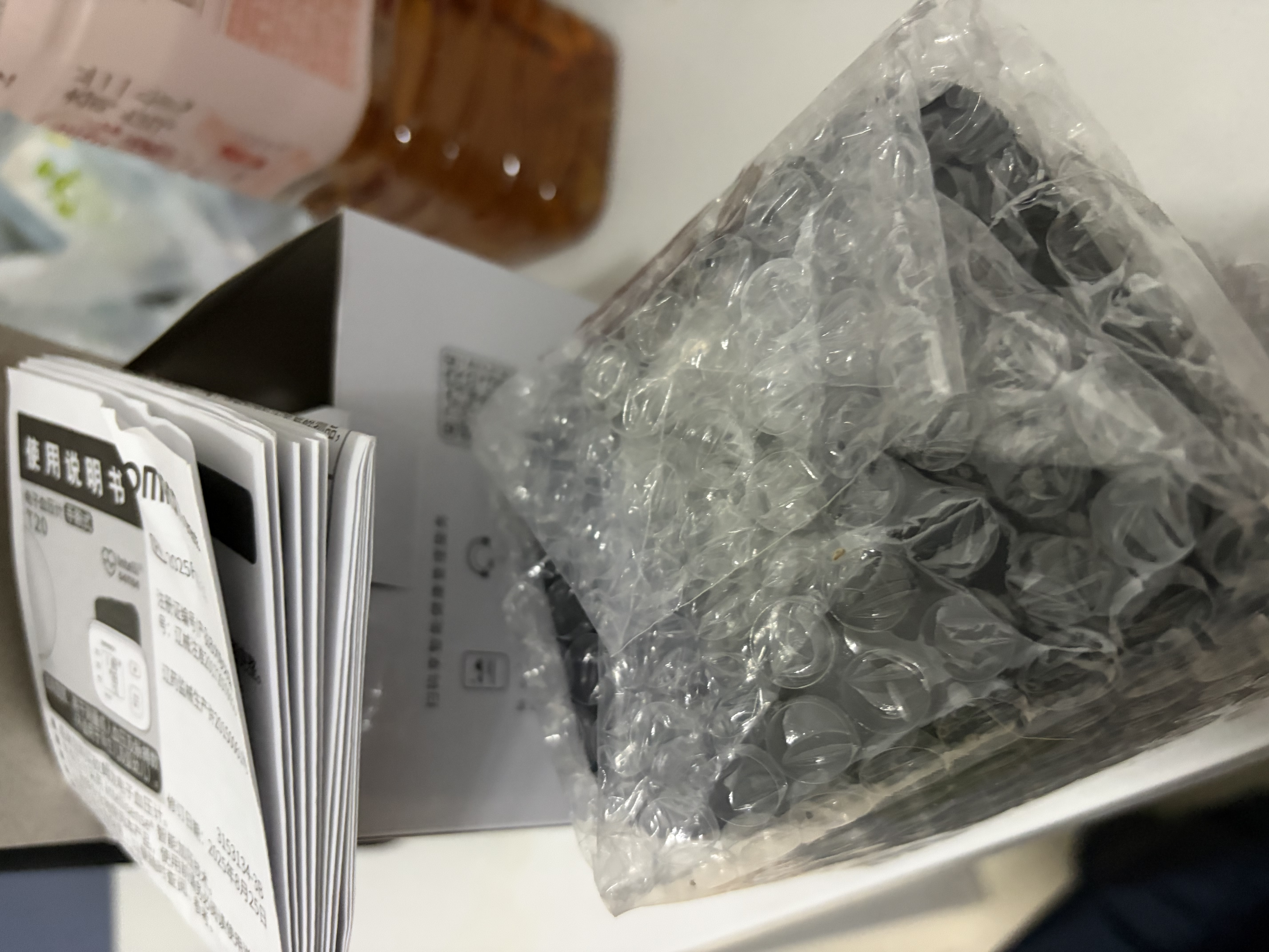 欧姆龙（OMRON）手腕式电子血压计血压仪便携家用医用高精准T20 实拍图
