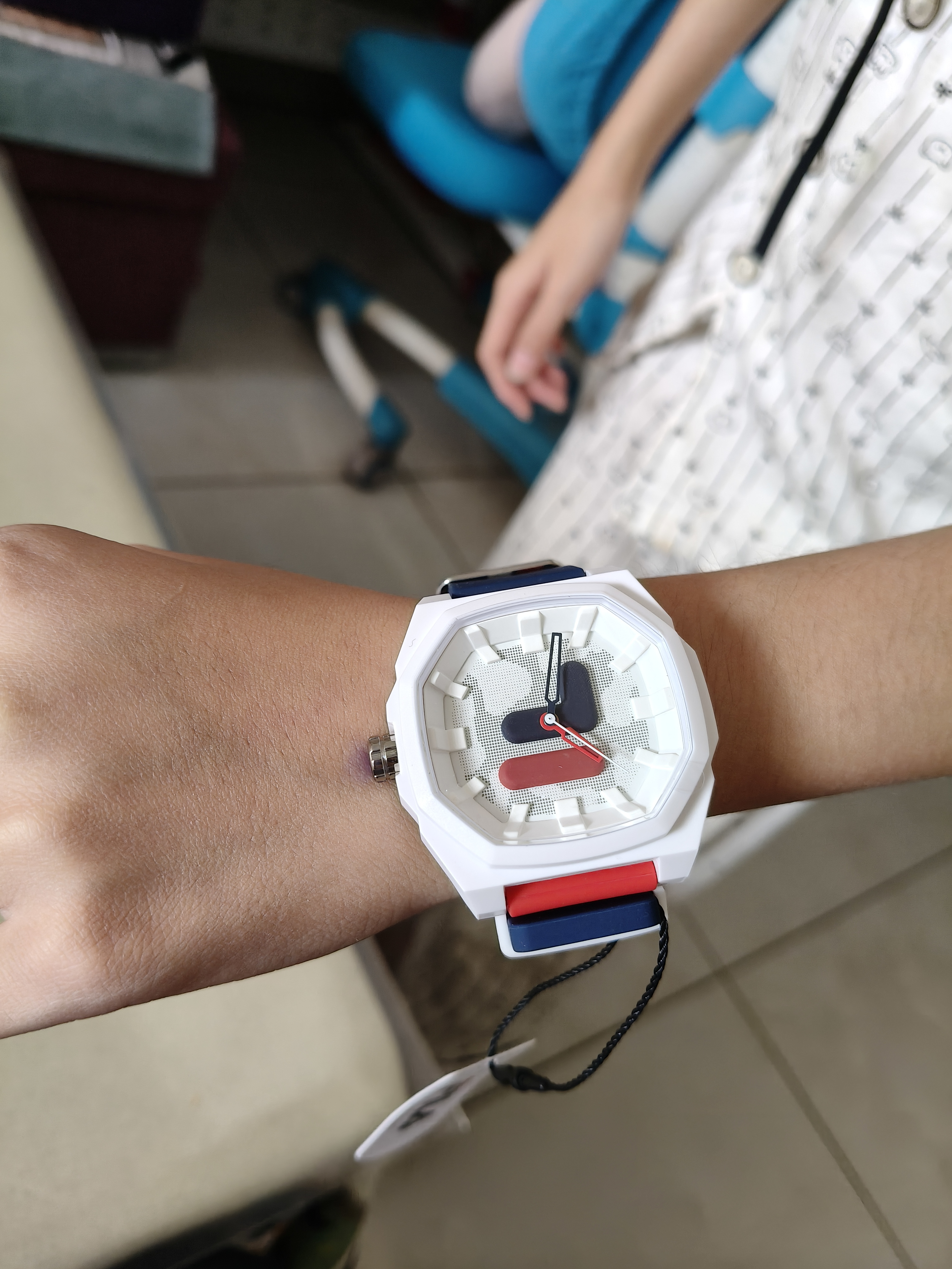 斐乐（FILA）手表新款老爹风情侣运动手表男女儿童生日礼物学生手表 6105-002 实拍图