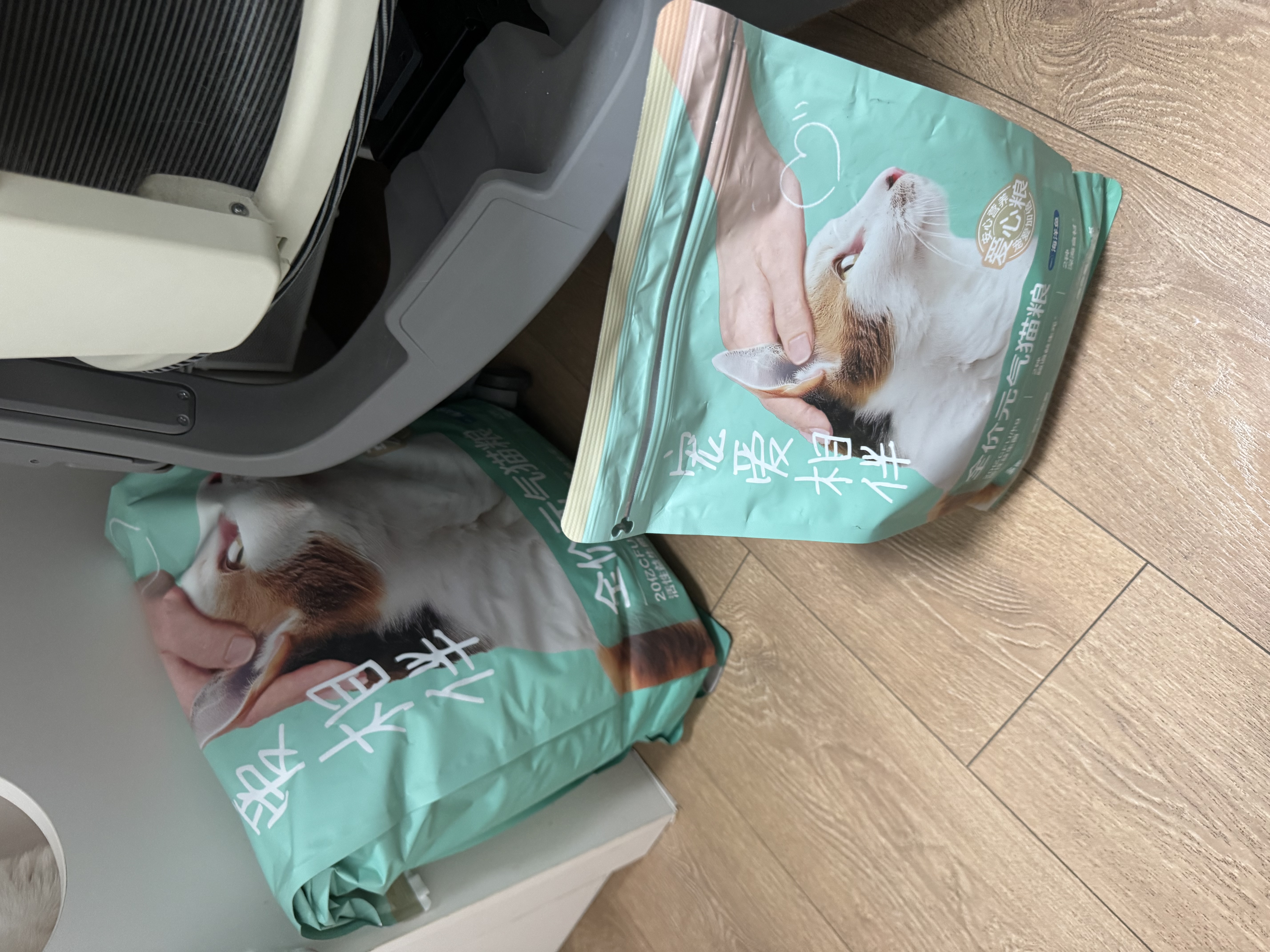 网易严选宠爱全价猫粮 实惠主粮成幼猫爱心三文鱼油美毛护胃 海洋鱼味10kg 实拍图