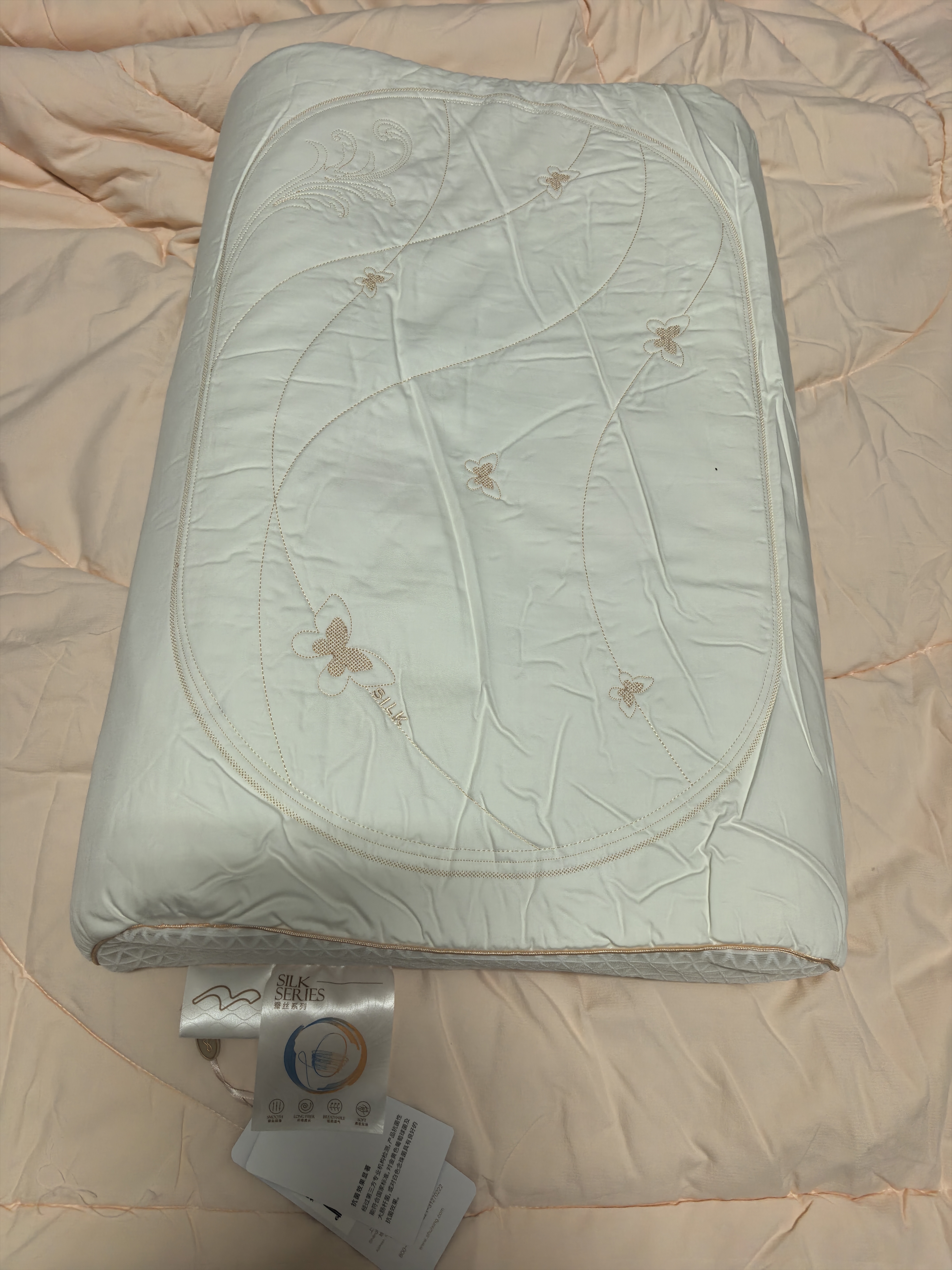 水星家纺乳胶枕头93%泰国进口原浆天然乳胶枕芯60S长绒棉抗菌防螨蚕丝枕头 实拍图