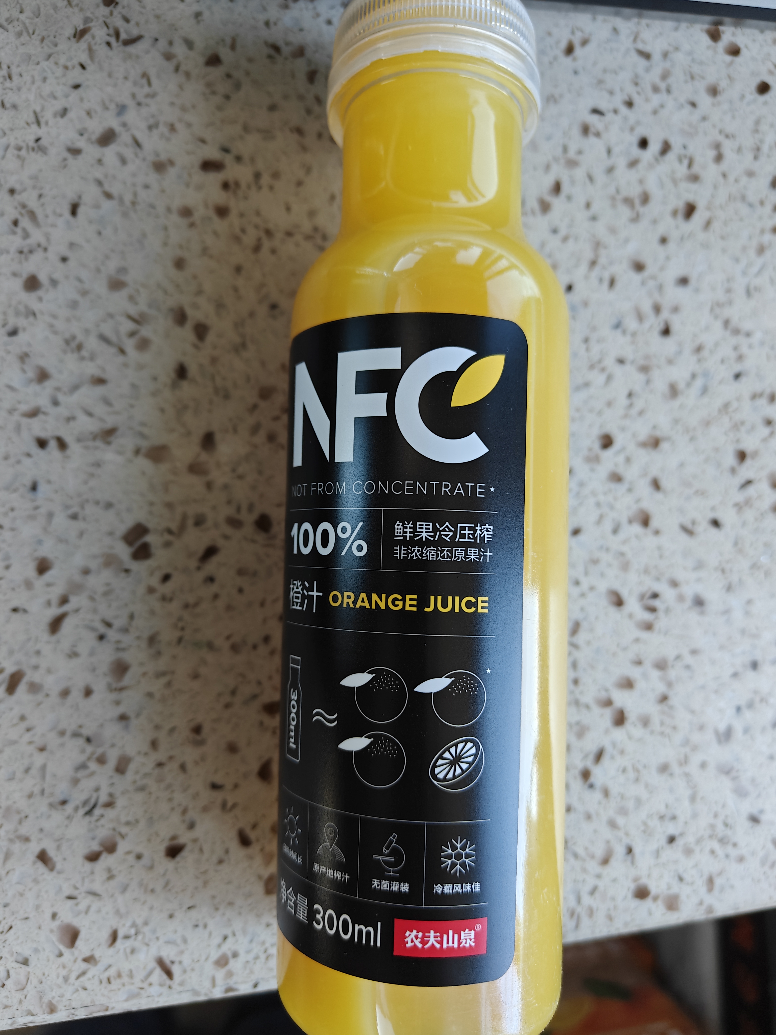 农夫山泉100%纯果汁NFC橙汁300ml*10瓶整箱鲜果饮料礼盒 实拍图