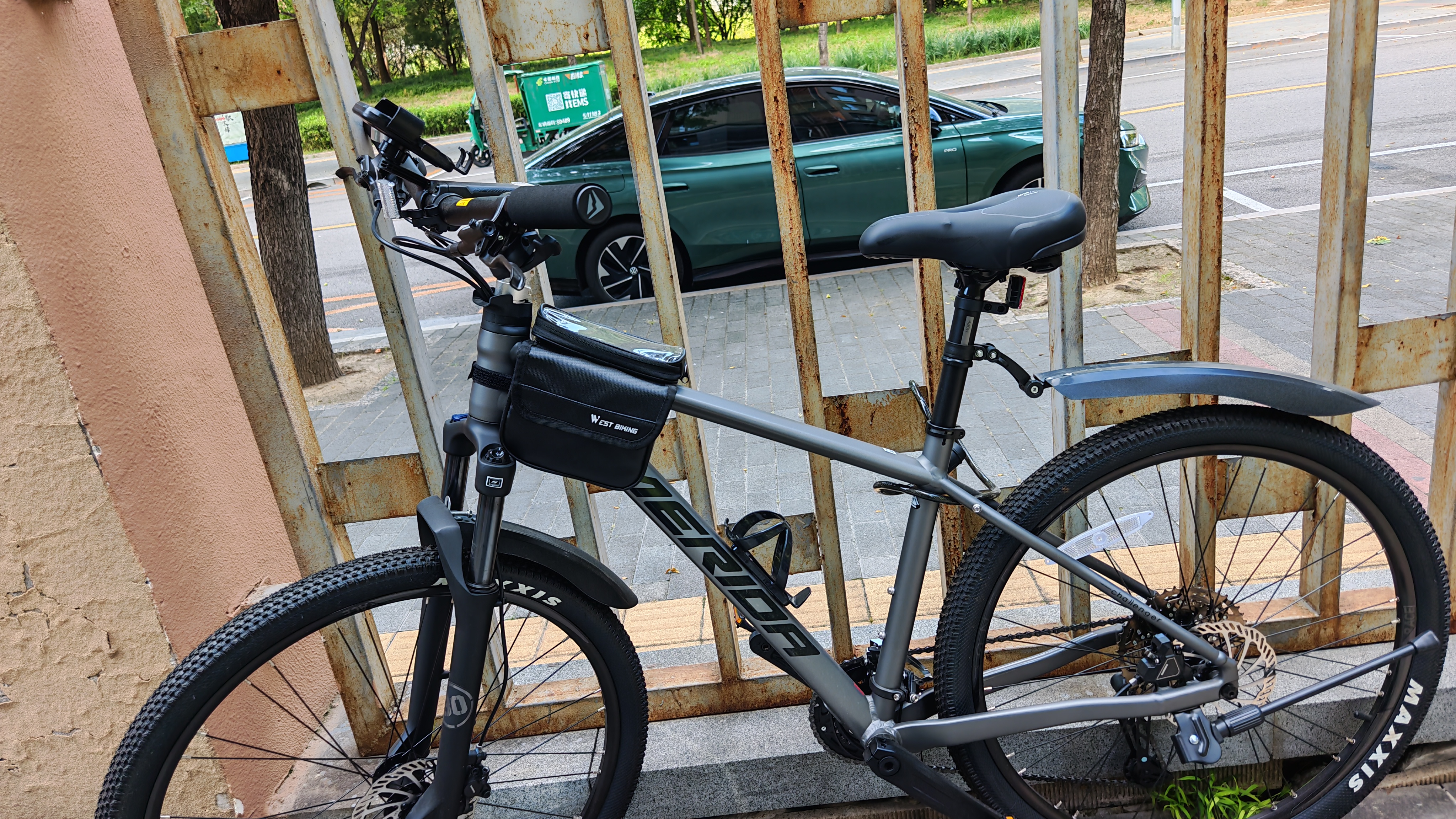 西骑者（WestBiking）自行车包前梁包防水上管包带耳机孔马鞍包骑行装备配件 实拍图