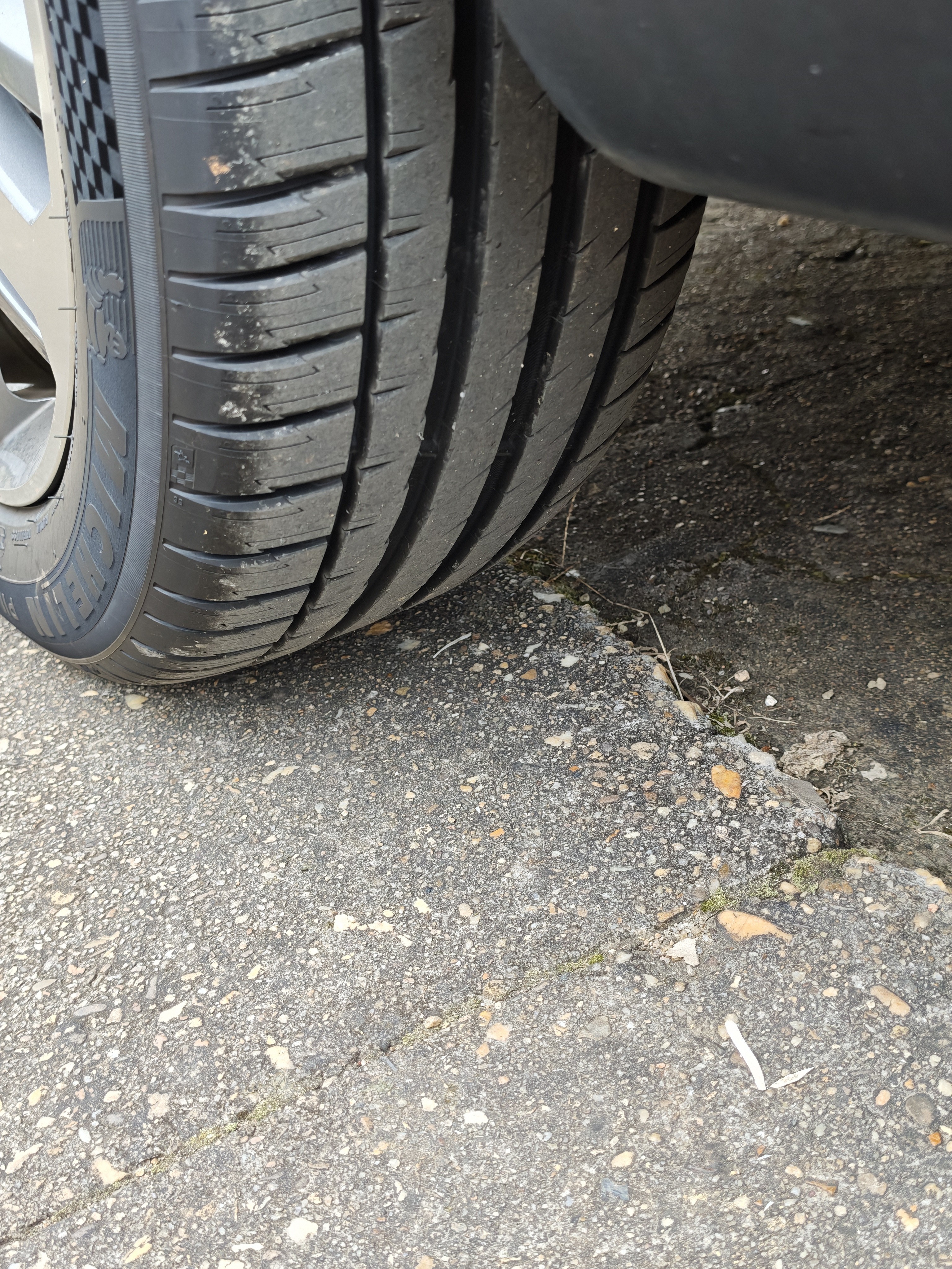 米其林（MICHELIN）汽车轮胎 235/55R19 105Y 竞驰 PILOT SPORT 4 SUV 适配奥迪Q5 实拍图