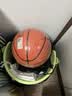 斯伯丁（SPALDING）篮球7号吸湿PU皮室内外通用耐磨成人青少年儿童比赛训练球78-230Y 实拍图