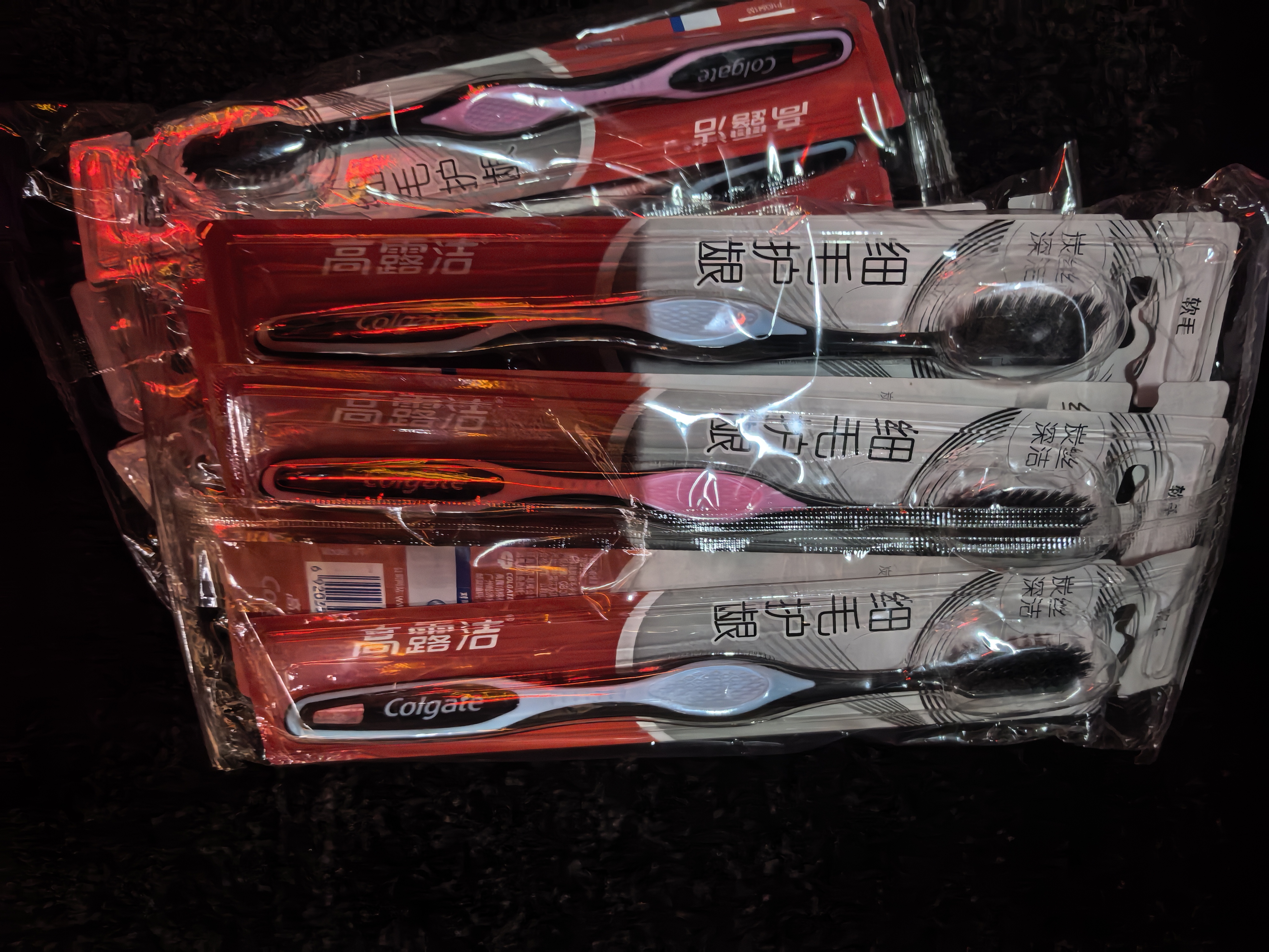 高露洁（Colgate）牙刷软毛细毛护龈成人牙刷深层清洁18支家庭颜色随机 实拍图