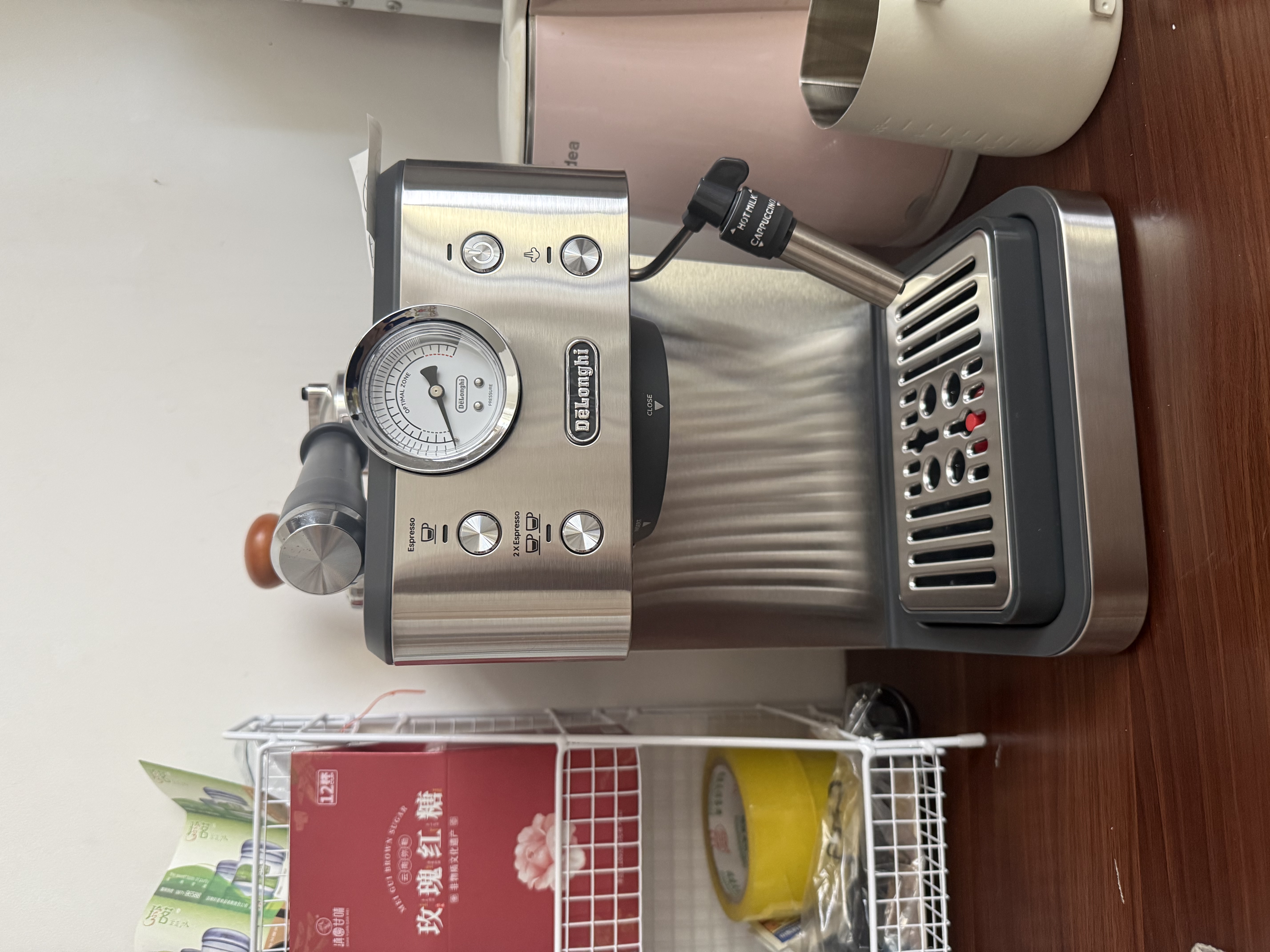 德龙（Delonghi）咖啡机 意式半自动家用15Bar泵压专业压力计 美式咖啡 快速加热技术 可调式奶泡 金属机身EM450.M 银色 小巧机身 稳定压力 定制杯量 自动关机 实拍图