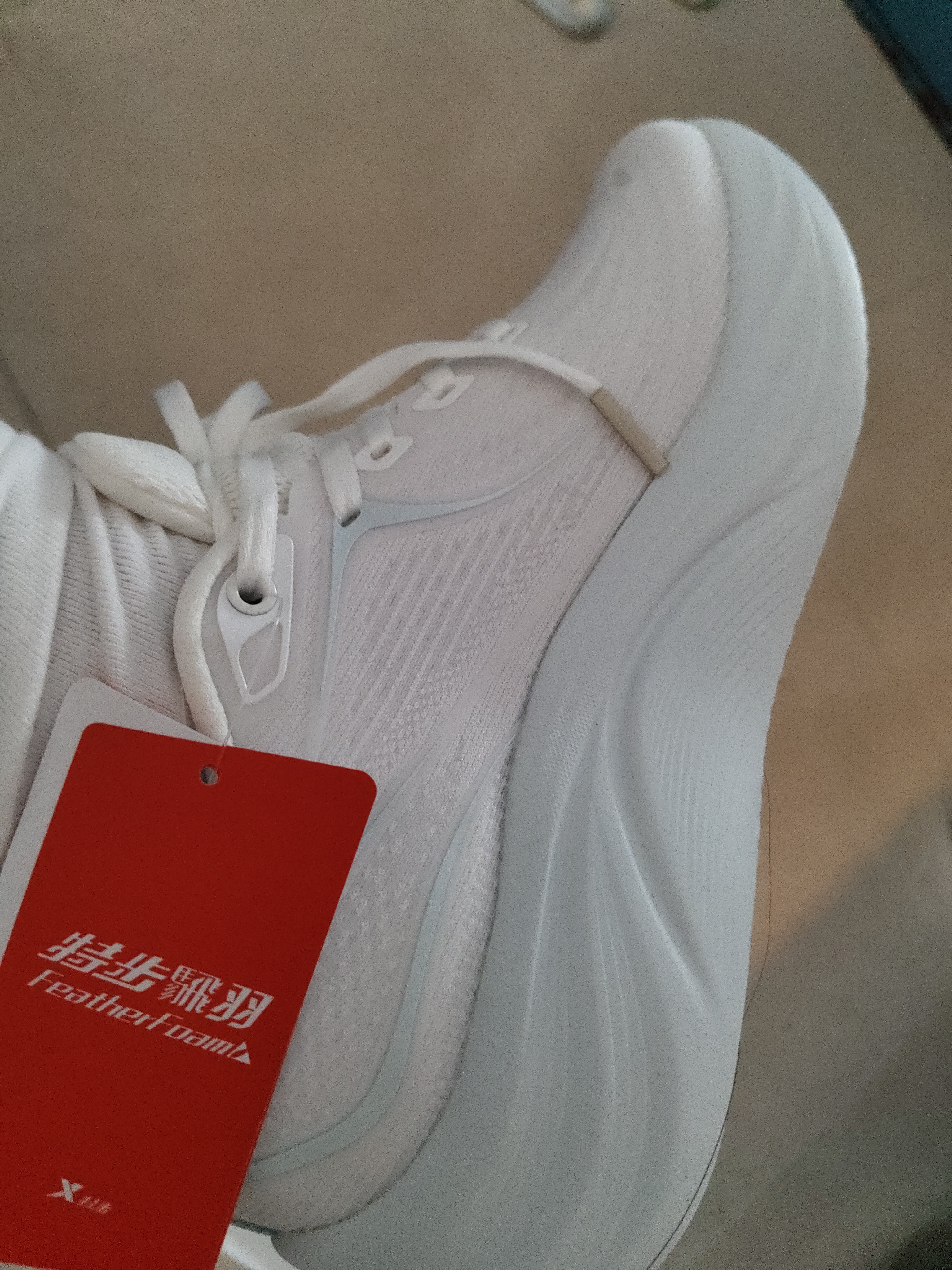 特步乔木女跑步鞋运动鞋秋季新品网面透气轻便减震增高跳绳休闲慢跑鞋 实拍图